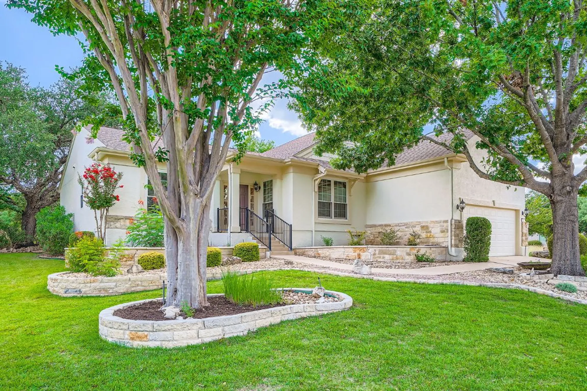 Property Slideshow image 4 of 20 | 510 dove hollow trl, Georgetown, TX, 78633