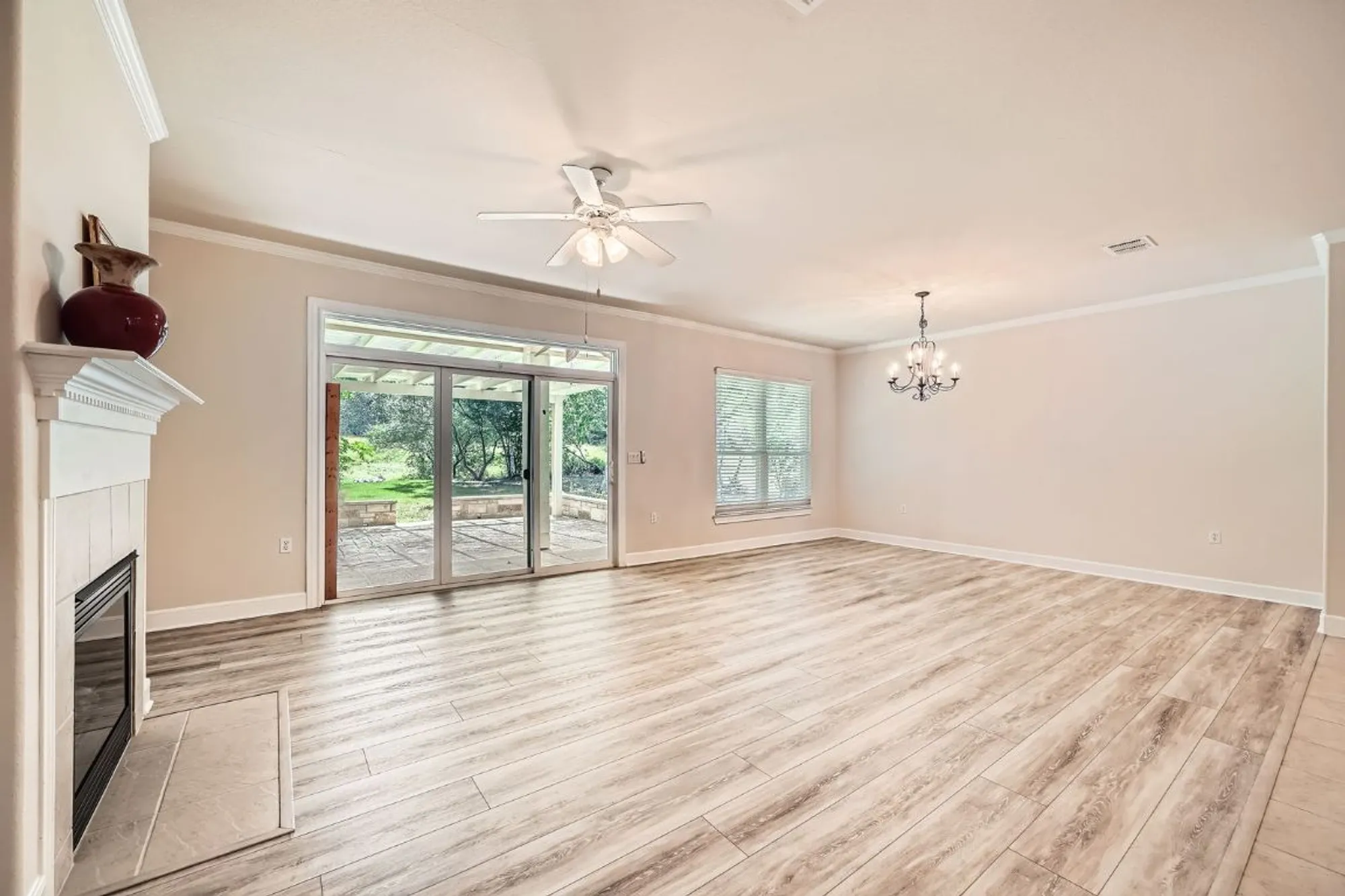 Property Slideshow image 7 of 20 | 510 dove hollow trl, Georgetown, TX, 78633