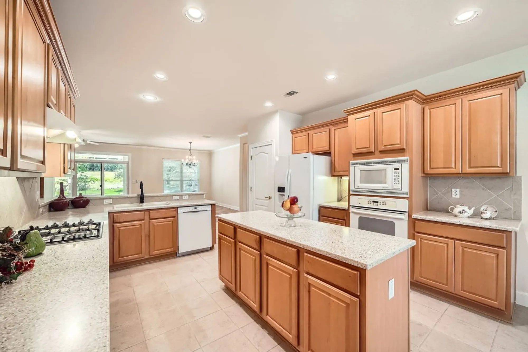 Property Slideshow image 9 of 20 | 510 dove hollow trl, Georgetown, TX, 78633