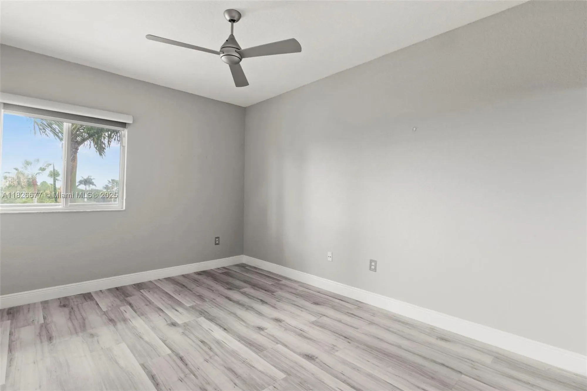 Property Slideshow image 24 of 31 | 7727 southampton ter 412, Tamarac, FL, 33321