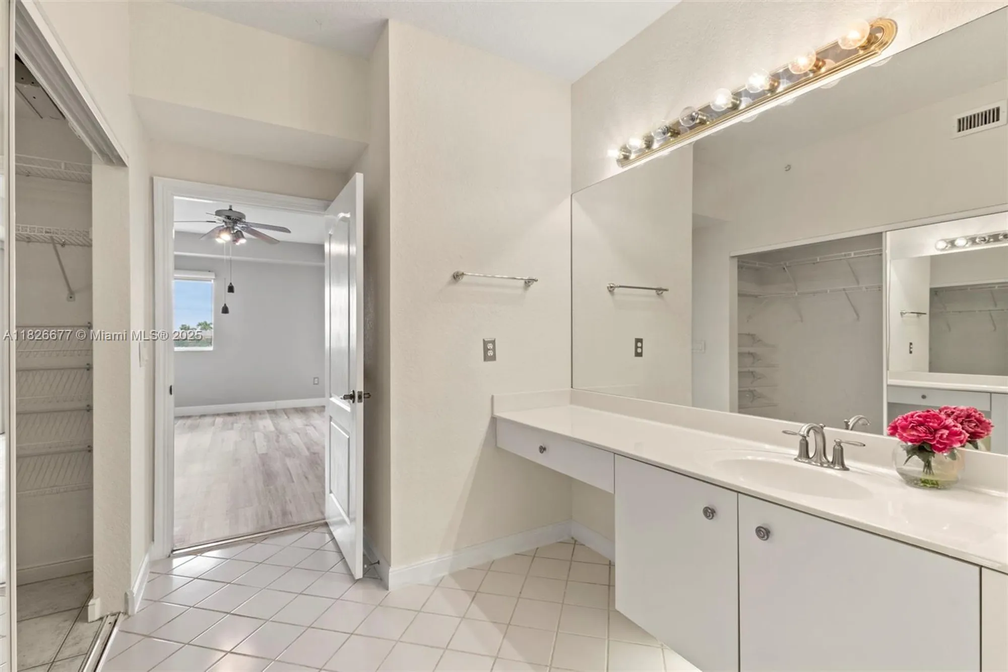 Property Slideshow image 23 of 31 | 7727 southampton ter 412, Tamarac, FL, 33321