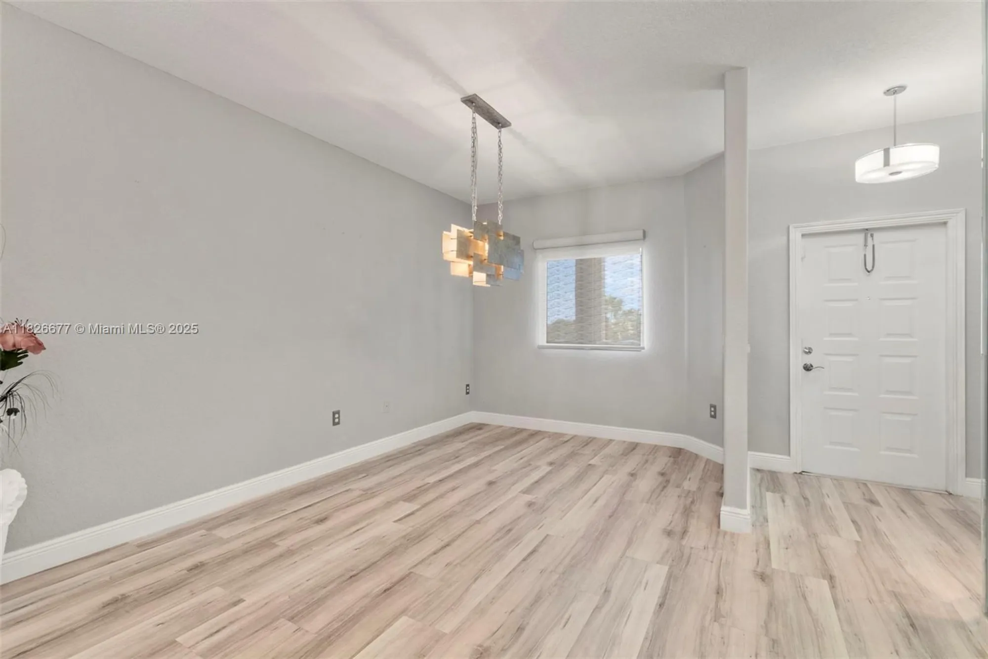 Property Slideshow image 3 of 31 | 7727 southampton ter 412, Tamarac, FL, 33321