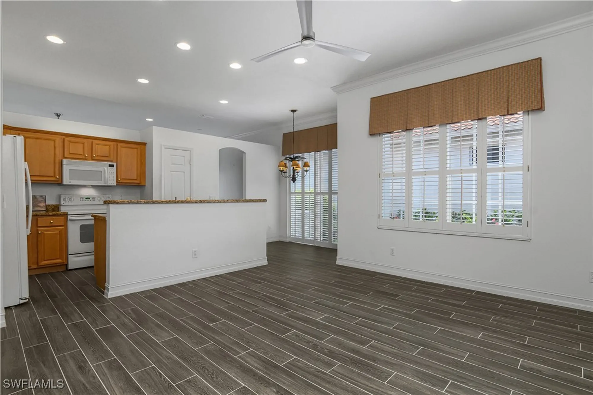 Property Slideshow image 14 of 33 | 151 vista ln, Naples, FL, 34119