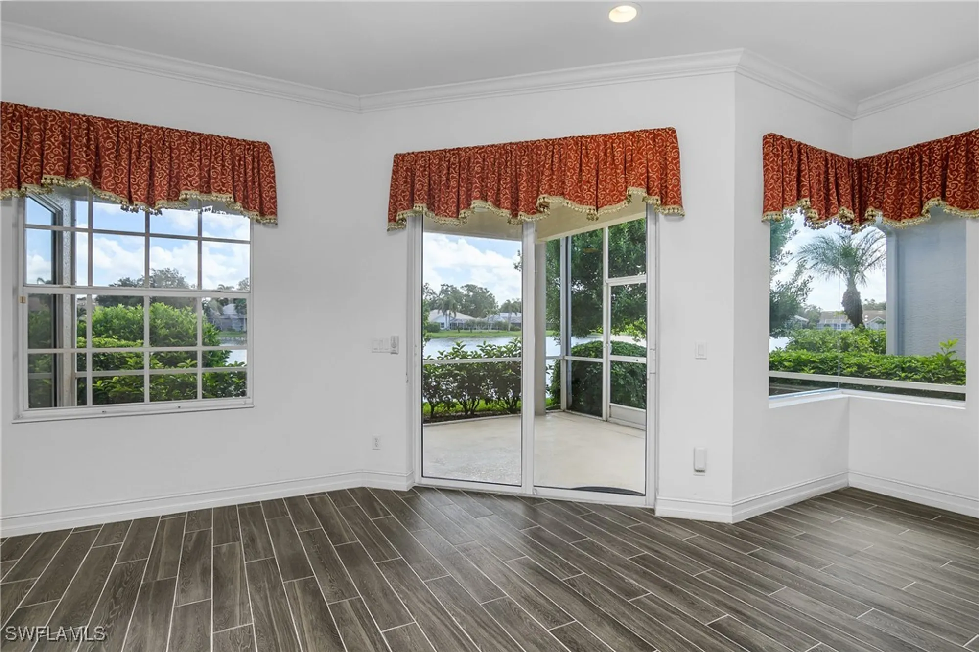 Property Slideshow image 16 of 33 | 151 vista ln, Naples, FL, 34119