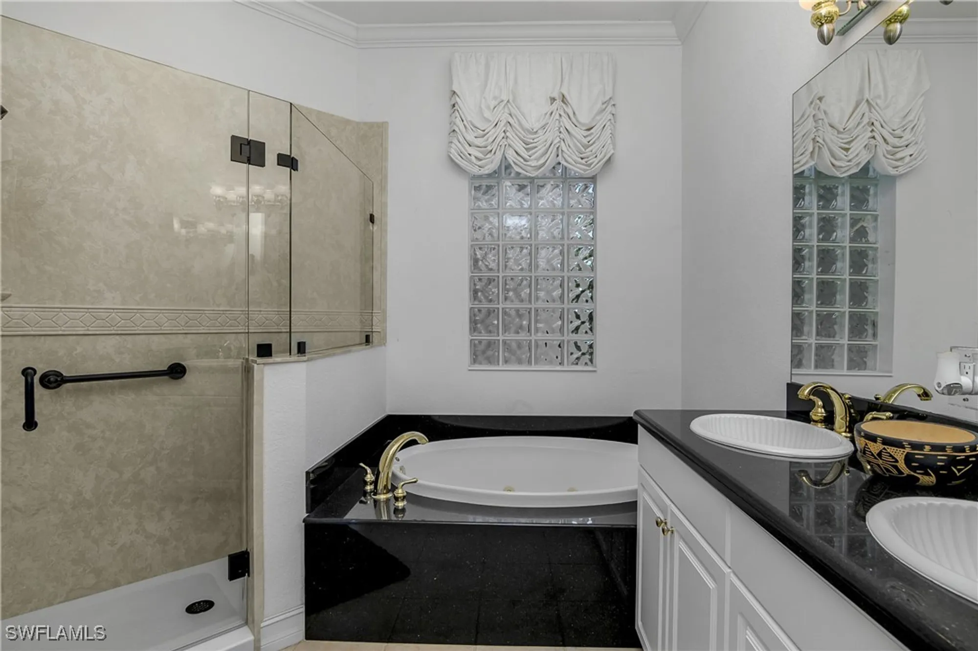 Property Slideshow image 22 of 33 | 151 vista ln, Naples, FL, 34119