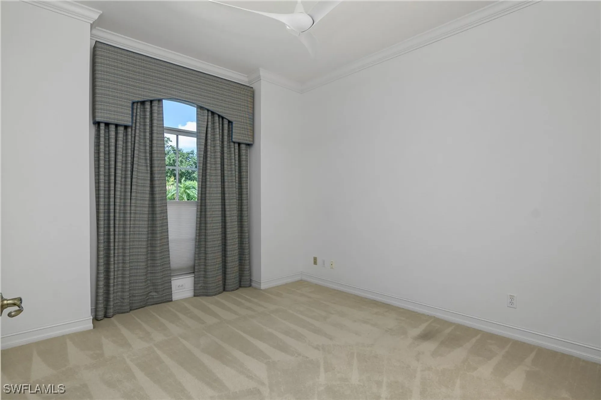 Property Slideshow image 23 of 33 | 151 vista ln, Naples, FL, 34119