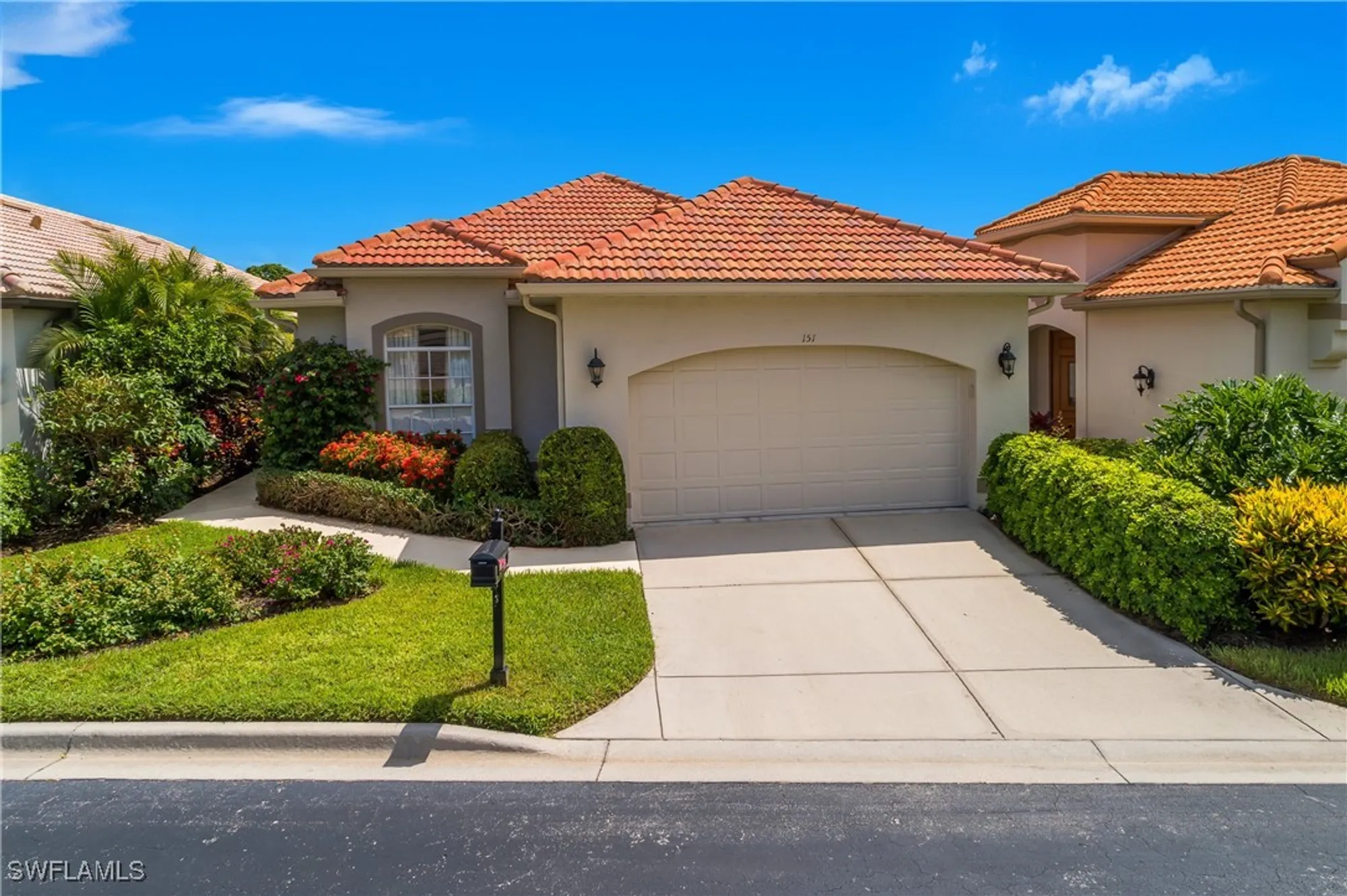 Property Slideshow image 6 of 33 | 151 vista ln, Naples, FL, 34119