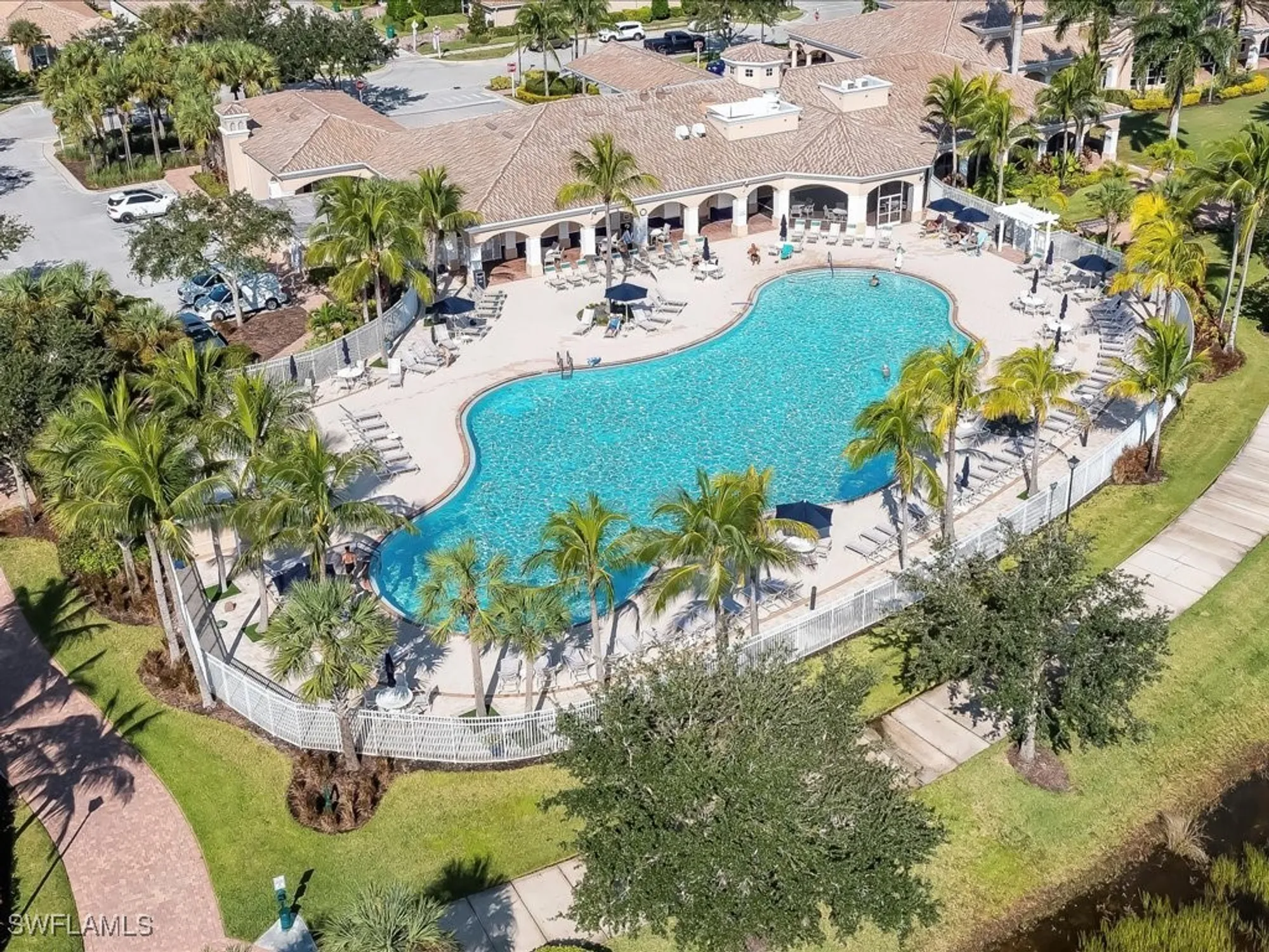 Property Slideshow image 32 of 35 | 8672 genova ct, Naples, FL, 34114