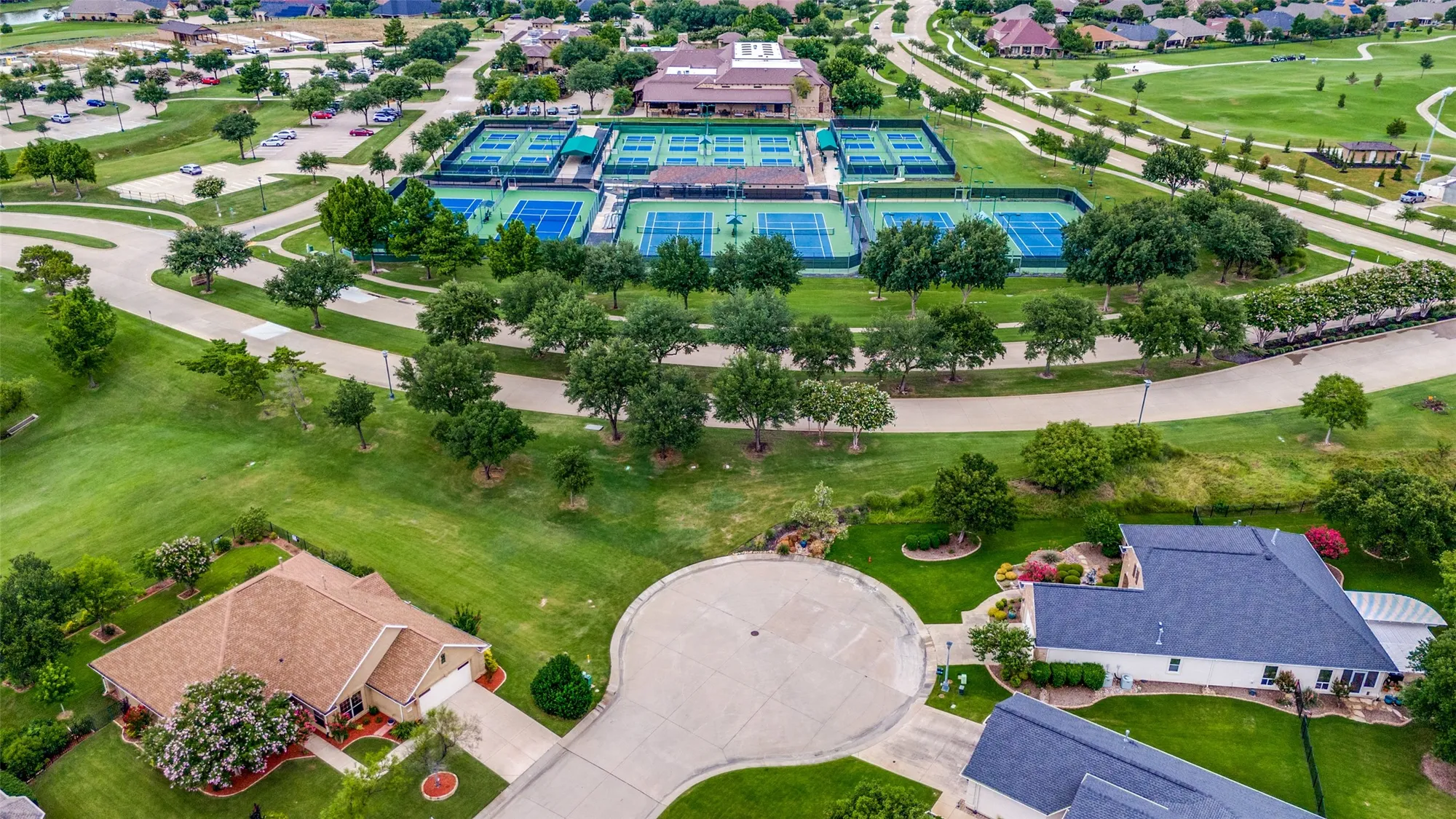 Property Slideshow image 27 of 30 | 9608 callaway ct, Denton, TX, 76207