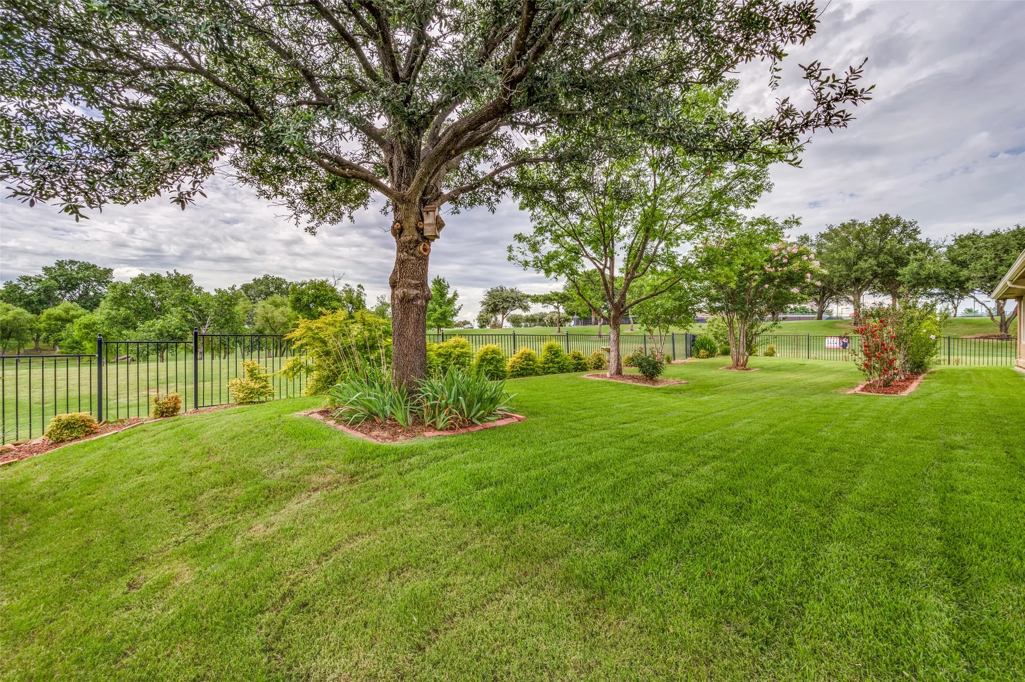Property Slideshow image 23 of 30 | 9608 callaway ct, Denton, TX, 76207