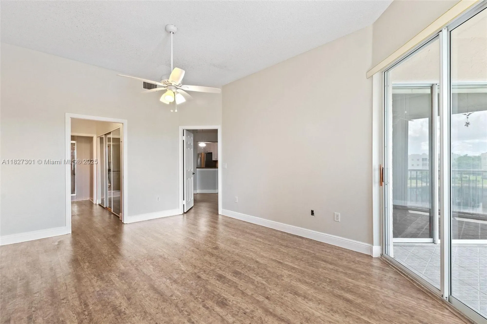 Property Slideshow image 18 of 25 | 7592 granville dr 411, Tamarac, FL, 33321
