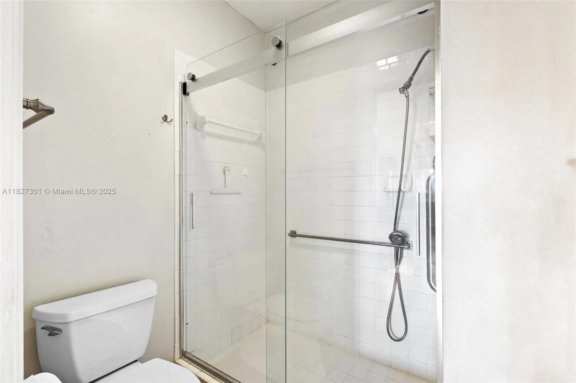 Property Slideshow image 21 of 25 | 7592 granville dr 411, Tamarac, FL, 33321