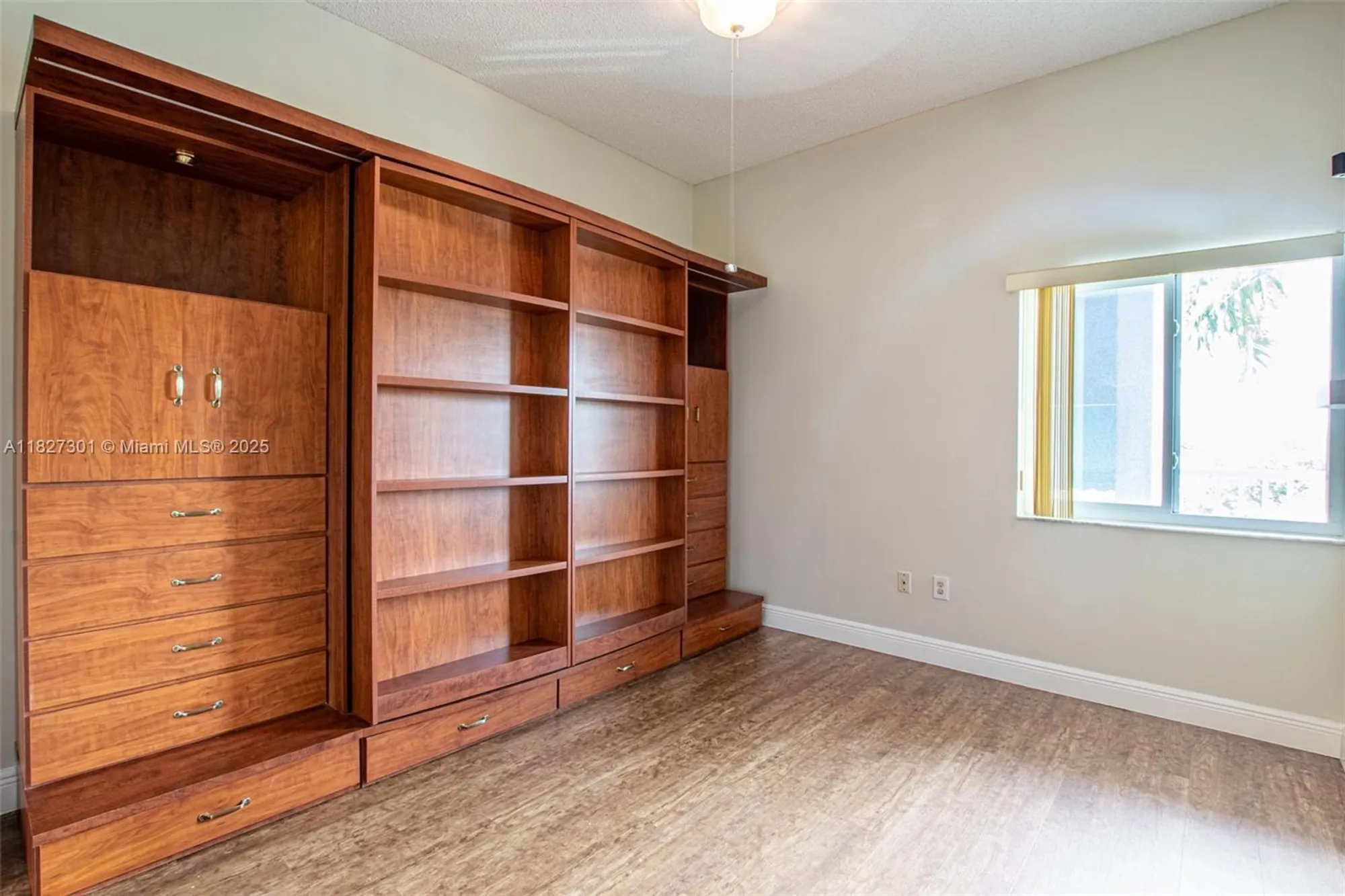 Property Slideshow image 22 of 25 | 7592 granville dr 411, Tamarac, FL, 33321