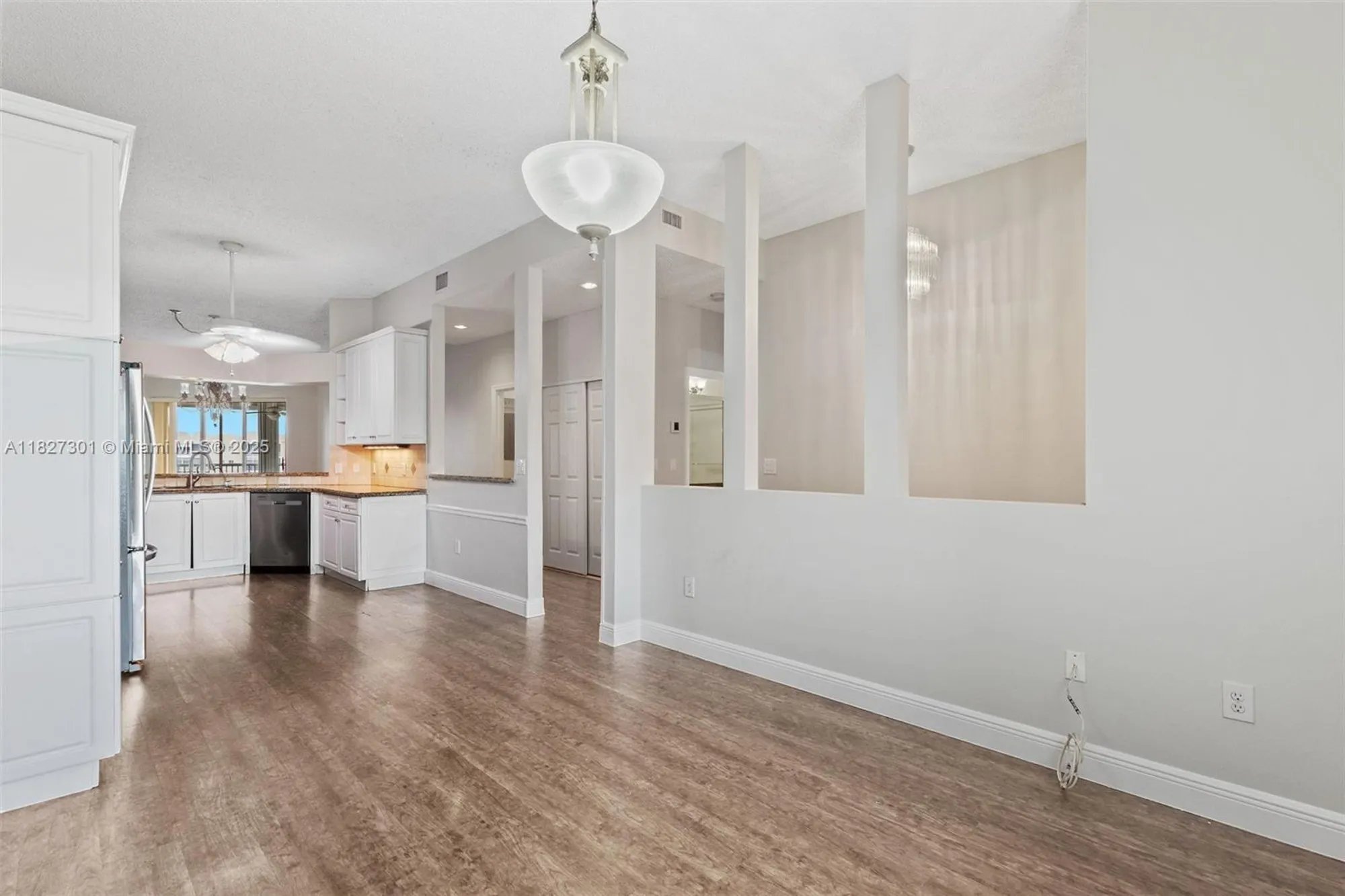 Property Slideshow image 4 of 25 | 7592 granville dr 411, Tamarac, FL, 33321