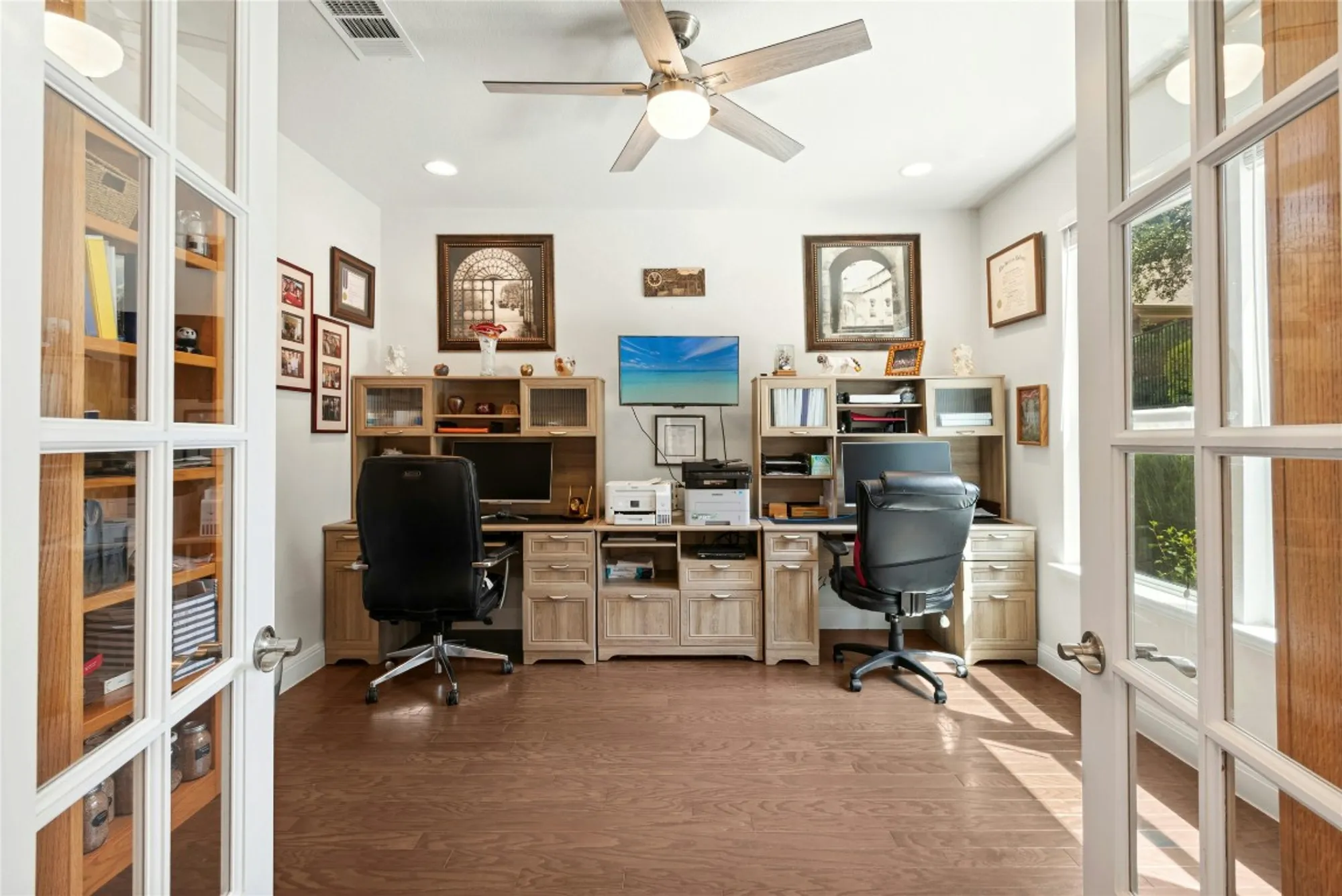 Property Slideshow image 16 of 35 | 205 cypress springs way, Georgetown, TX, 78633