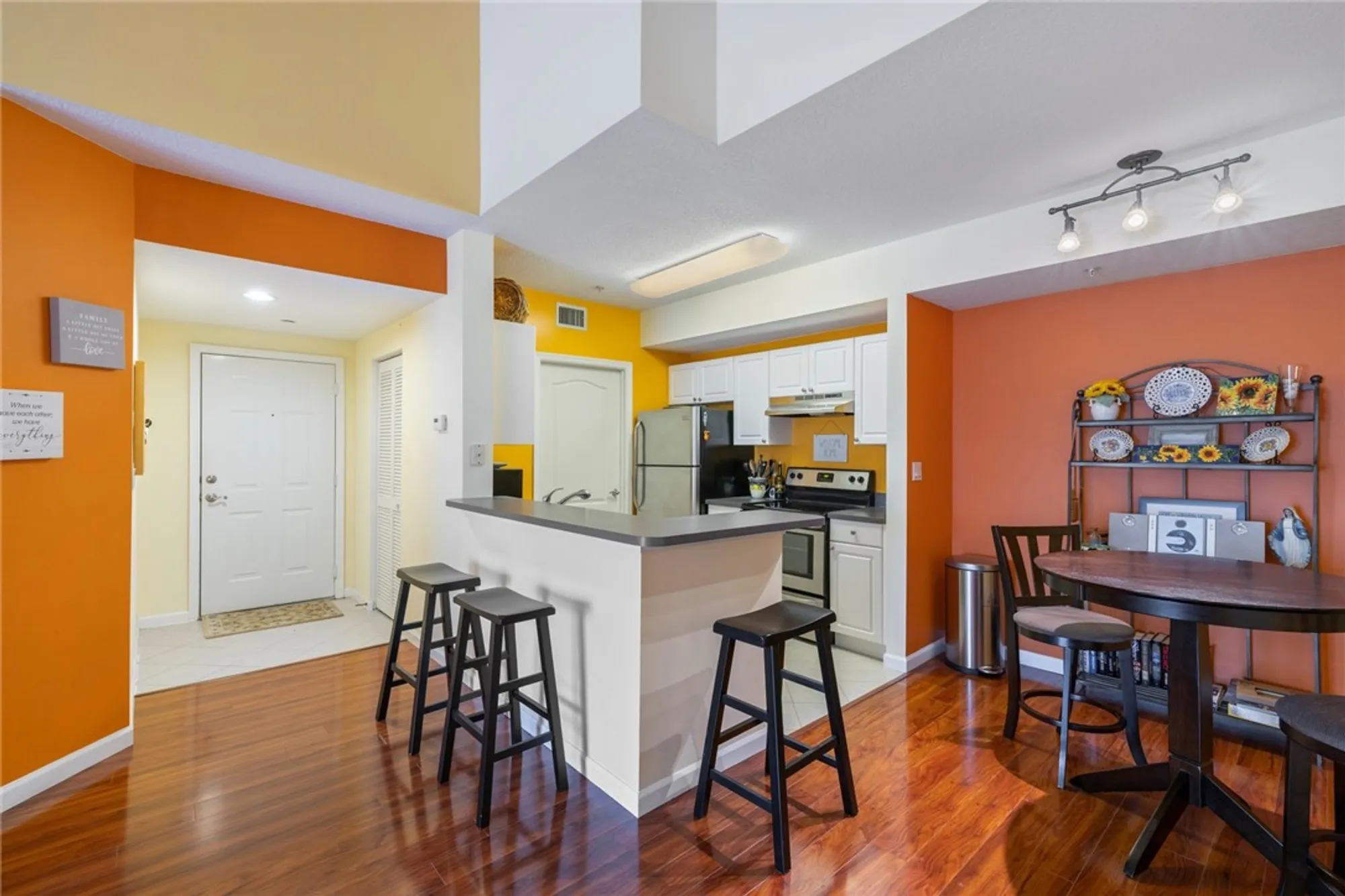 Property Slideshow image 15 of 35 | 5095 fairways cir apt i304, Vero Beach, FL, 32967