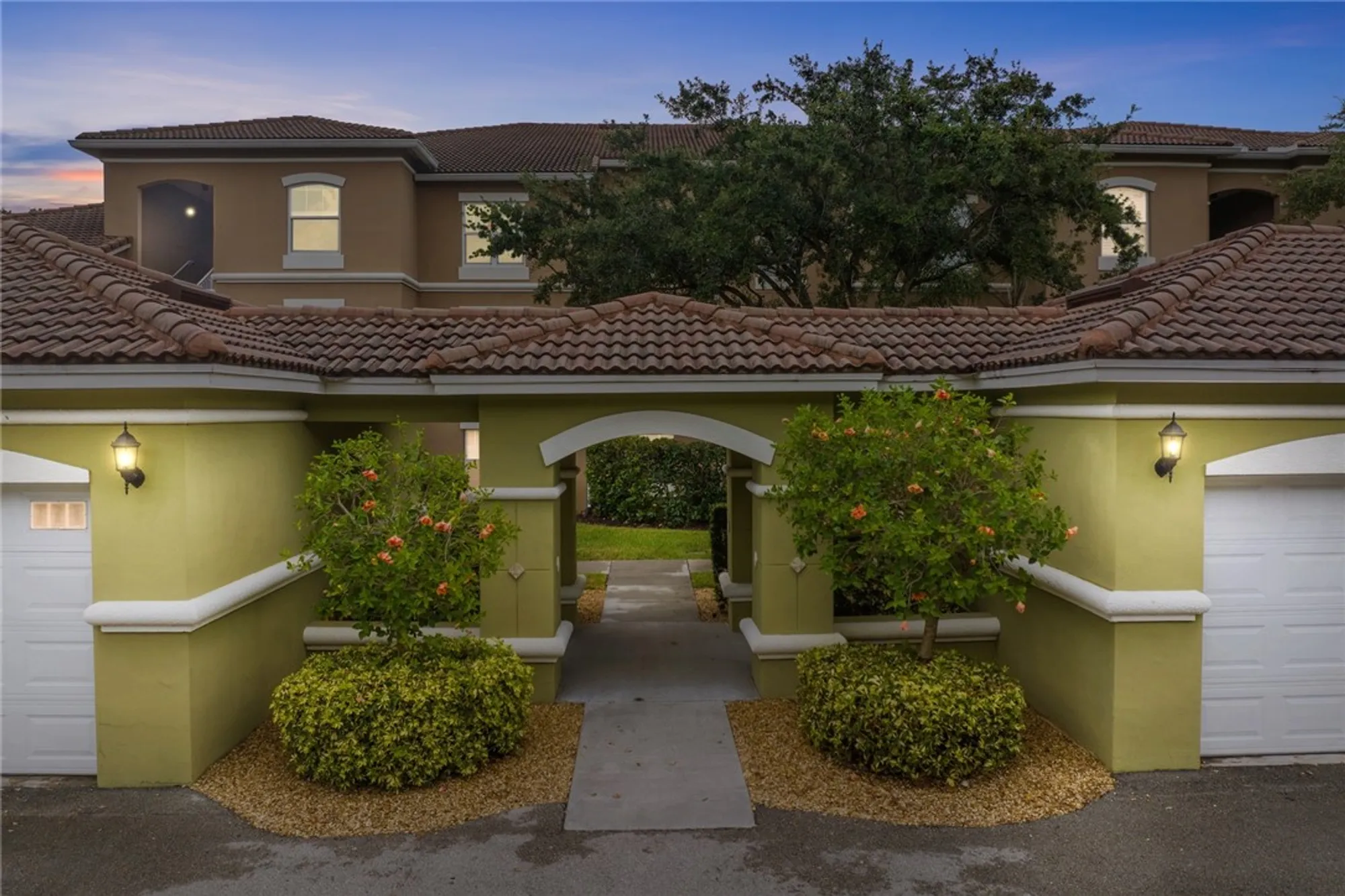 Property Slideshow image 1 of 35 | 5095 fairways cir apt i304, Vero Beach, FL, 32967
