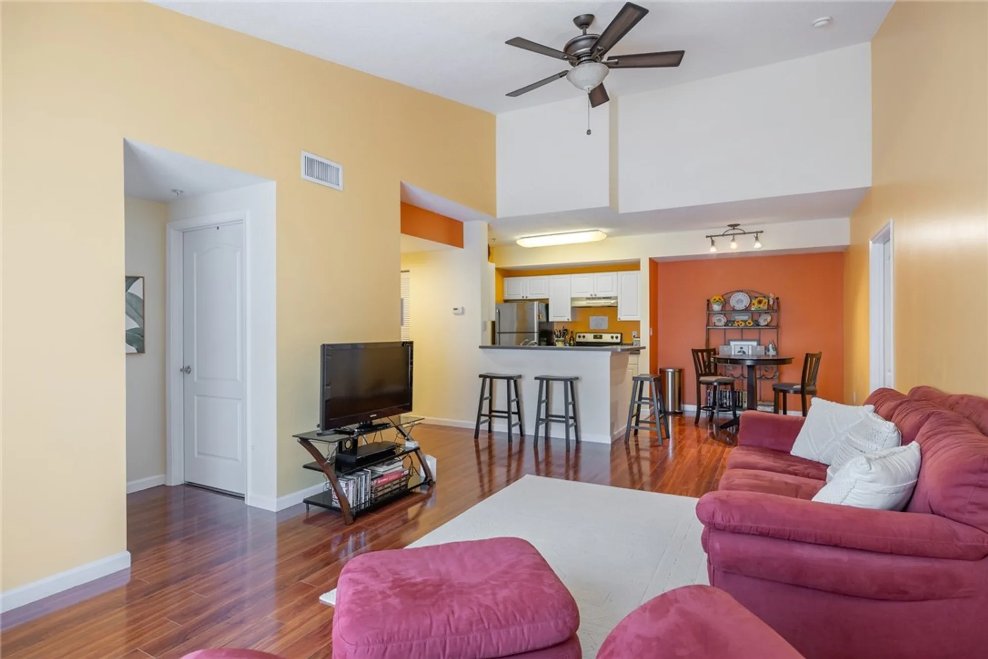 Property Slideshow image 6 of 35 | 5095 fairways cir apt i304, Vero Beach, FL, 32967