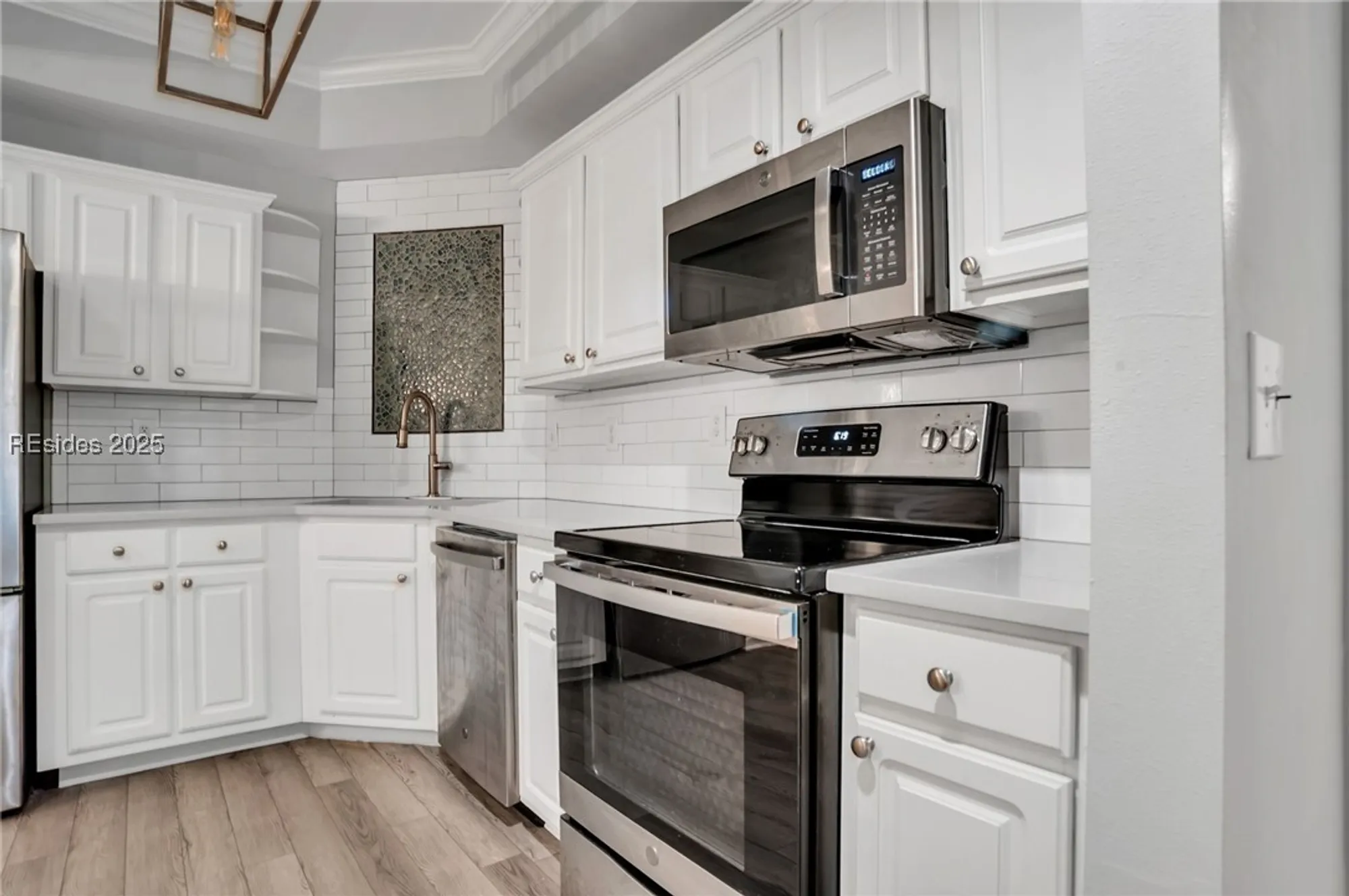 Property Slideshow image 11 of 35 | 380 marshland rd e26, Hilton Head Island, SC, 29926