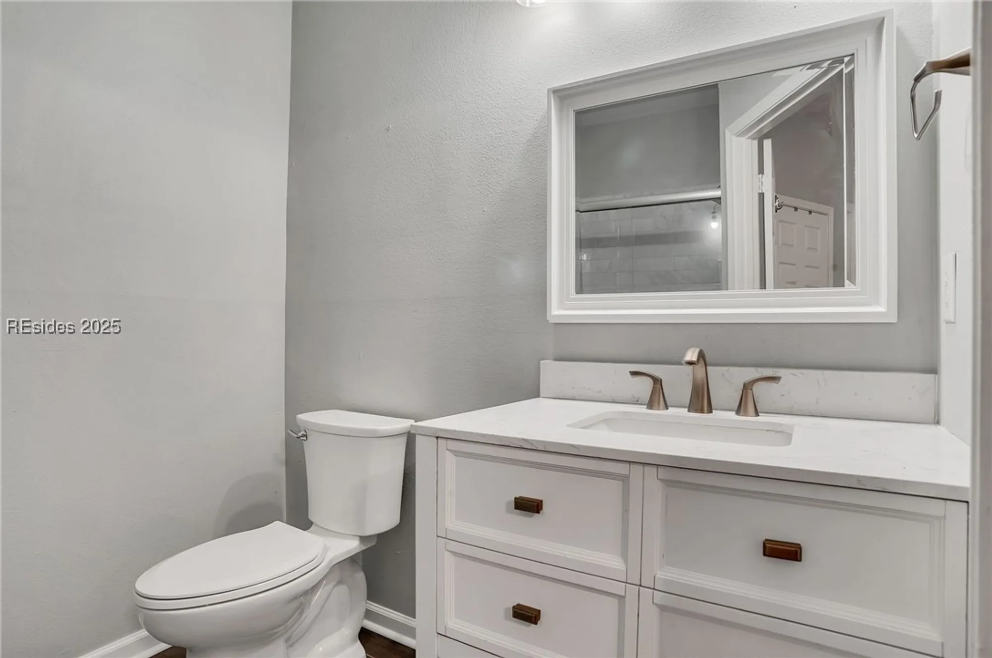 Property Slideshow image 21 of 35 | 380 marshland rd e26, Hilton Head Island, SC, 29926