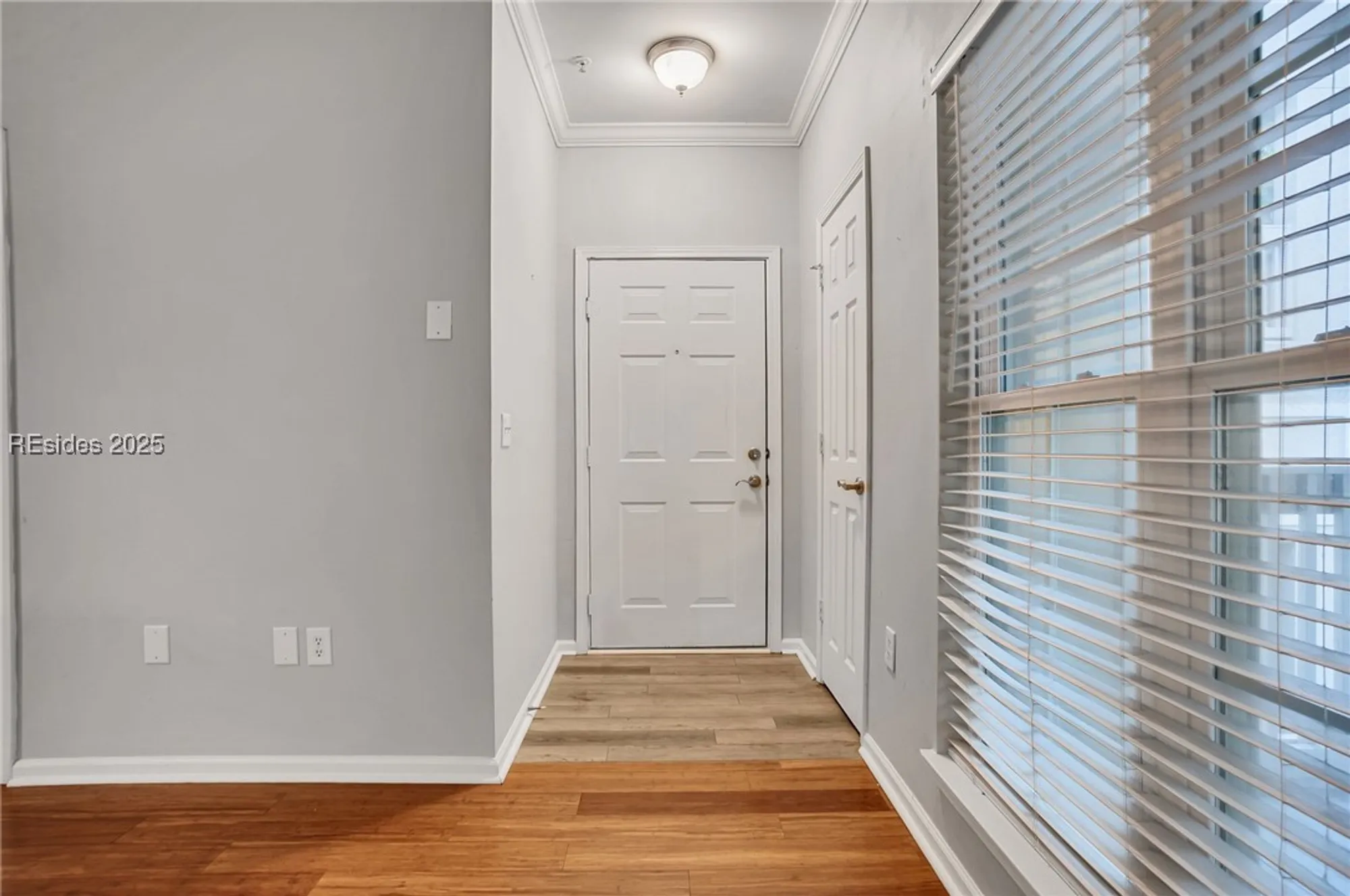 Property Slideshow image 5 of 35 | 380 marshland rd e26, Hilton Head Island, SC, 29926