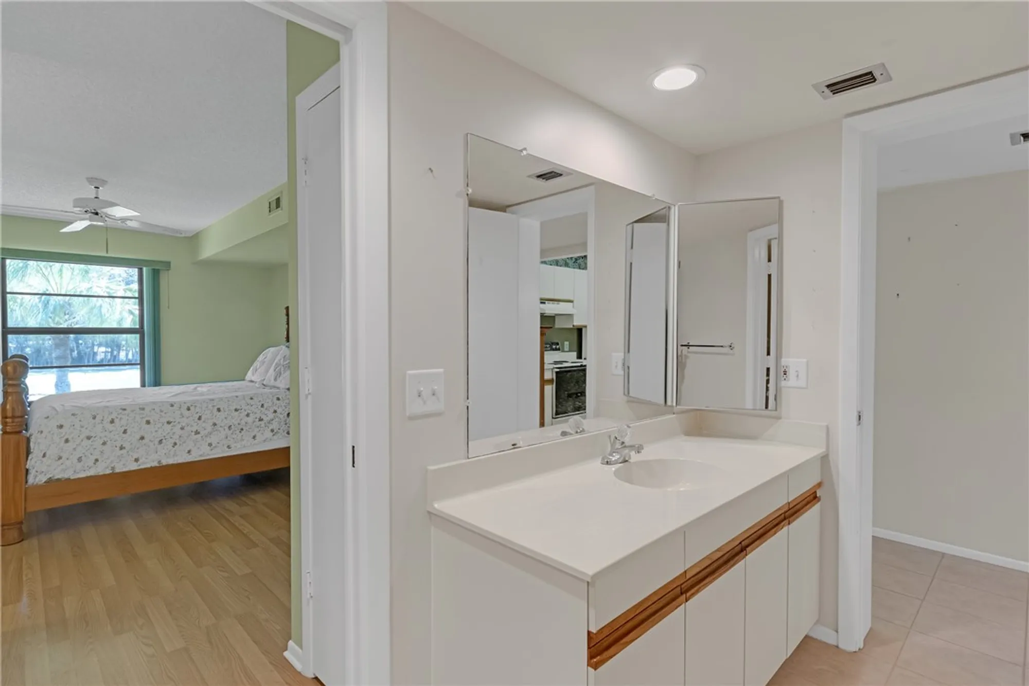 Property Slideshow image 16 of 36 | 12 plantation dr apt 205, Vero Beach, FL, 32966
