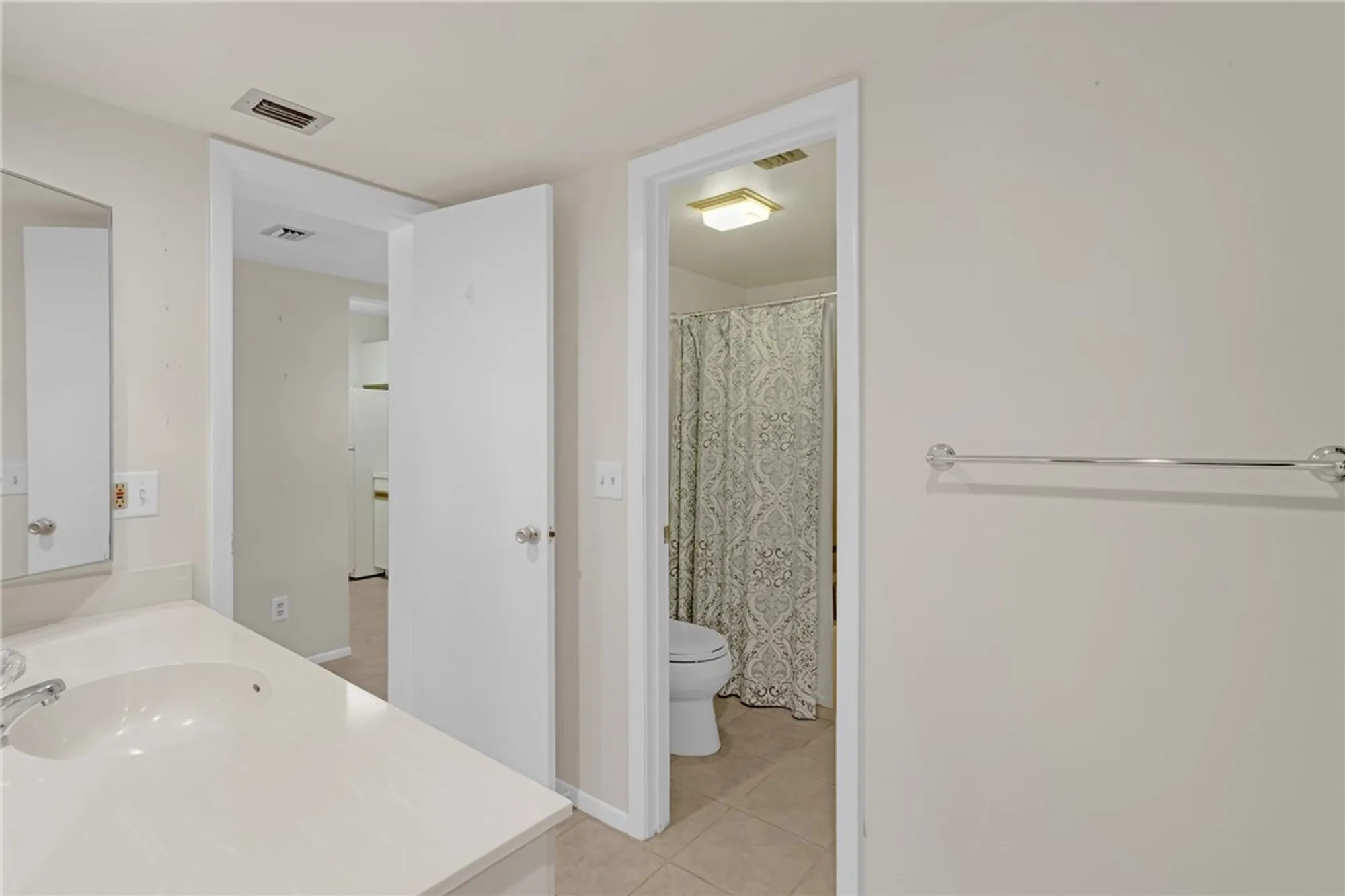 Property Slideshow image 17 of 36 | 12 plantation dr apt 205, Vero Beach, FL, 32966