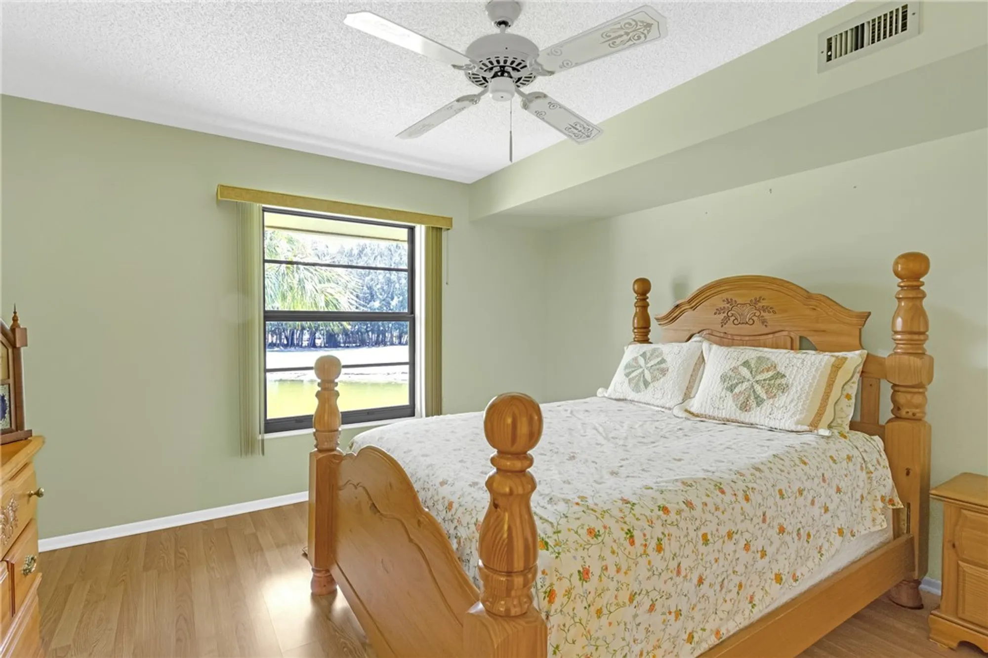 Property Slideshow image 13 of 36 | 12 plantation dr apt 205, Vero Beach, FL, 32966