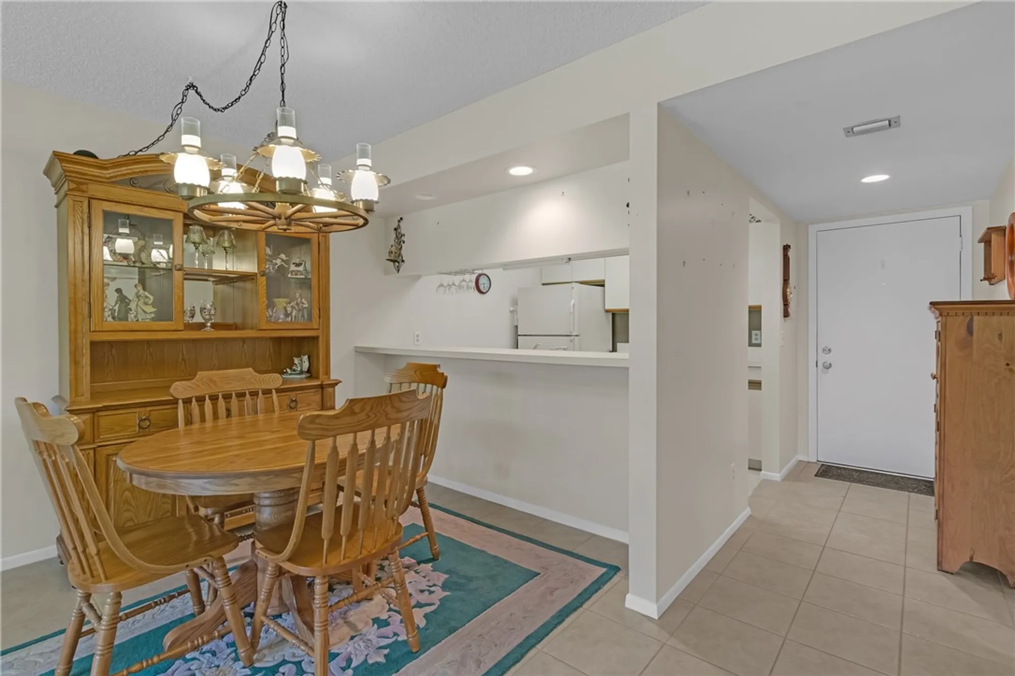 Property Slideshow image 4 of 36 | 12 plantation dr apt 205, Vero Beach, FL, 32966