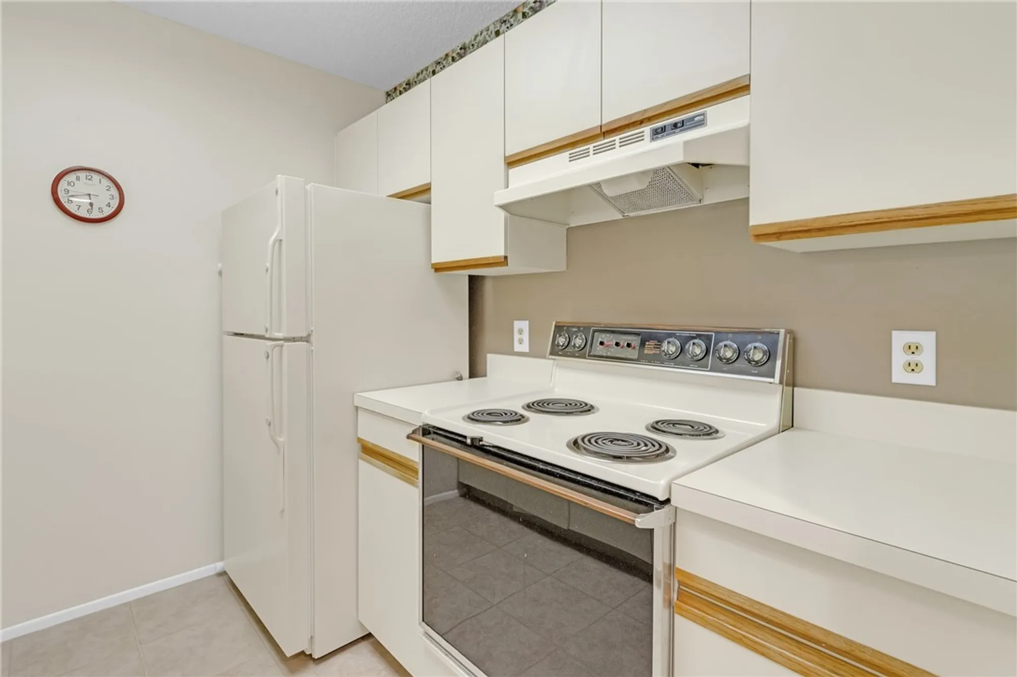 Property Slideshow image 7 of 36 | 12 plantation dr apt 205, Vero Beach, FL, 32966