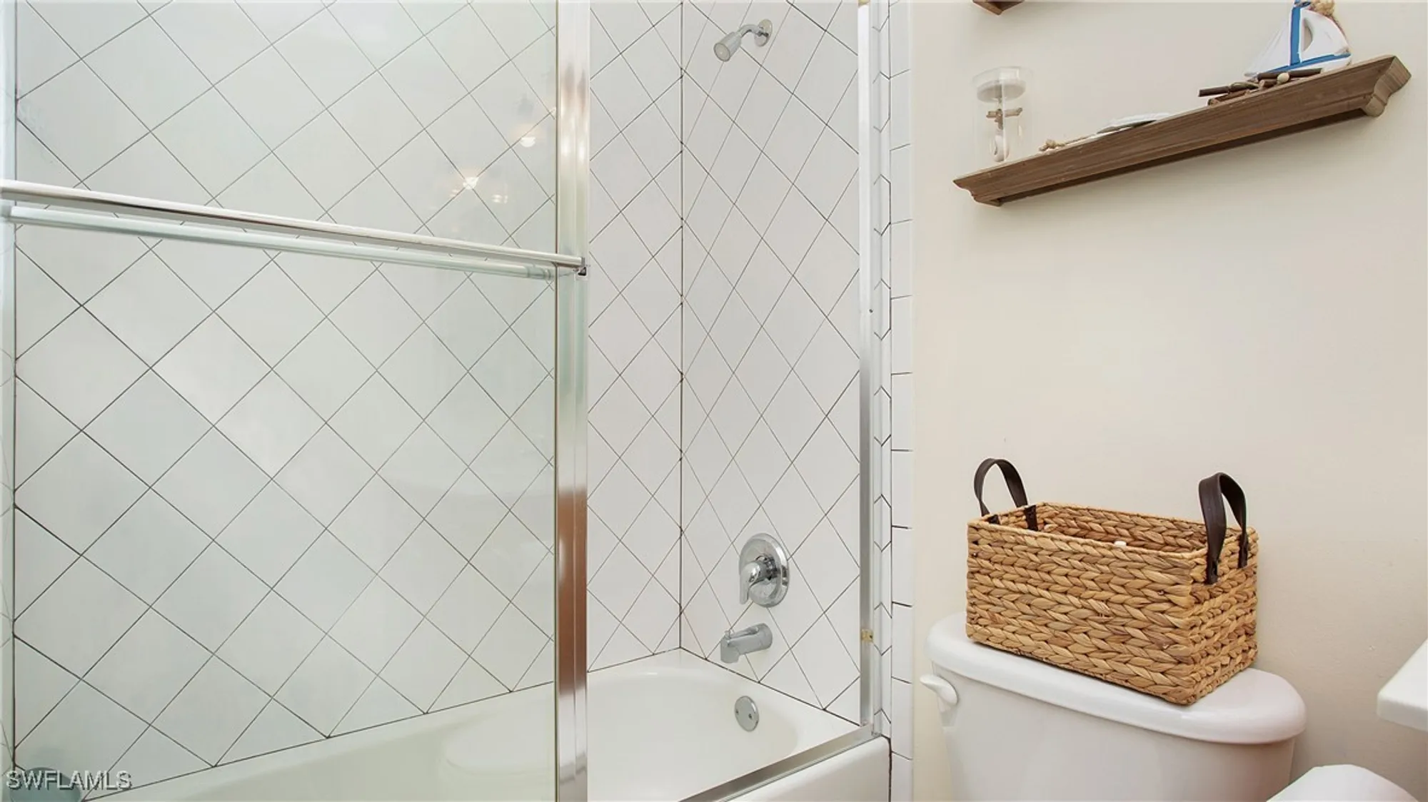 Property Slideshow image 25 of 50 | 20029 saraceno dr, Estero, FL, 33928