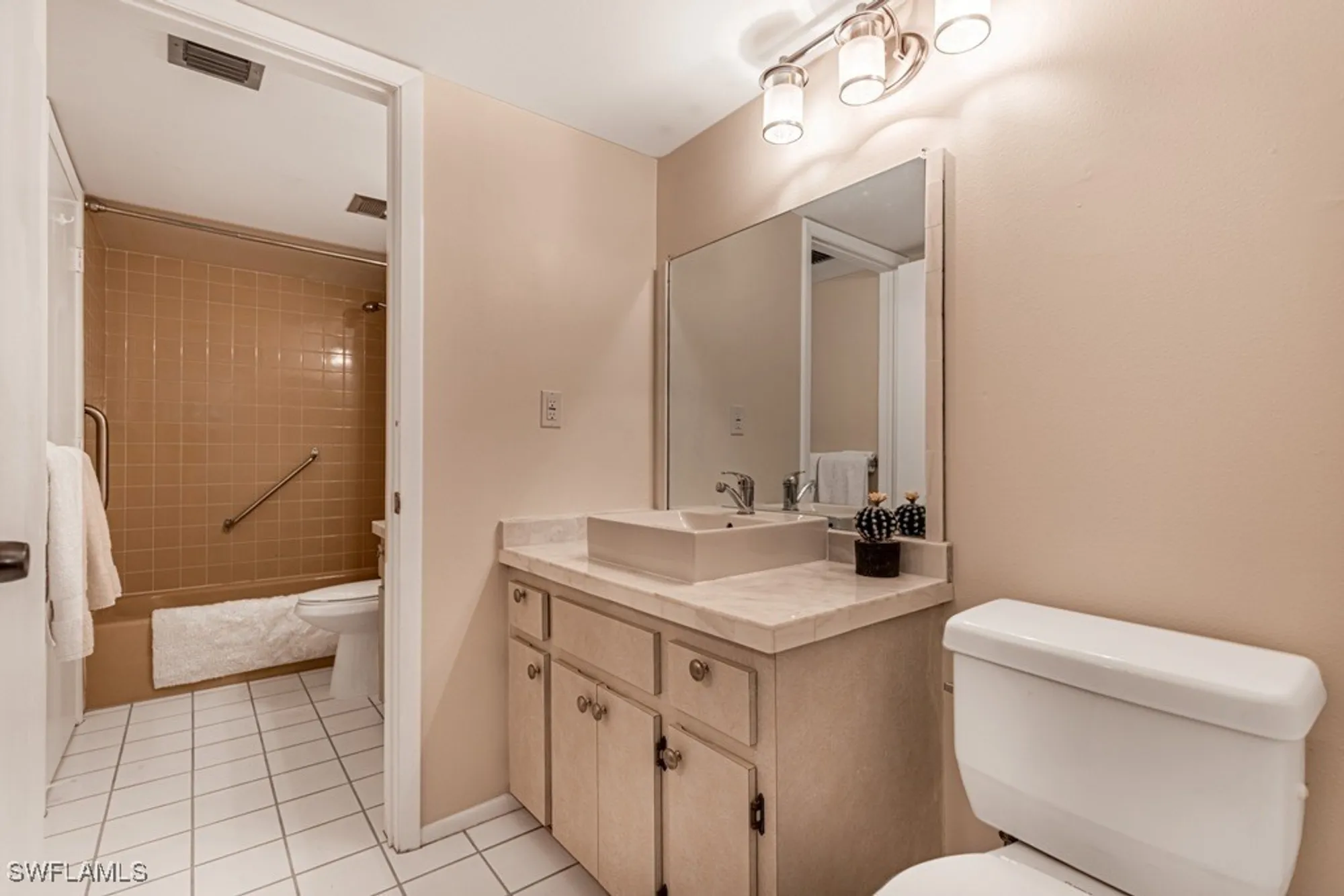 Property Slideshow image 12 of 31 | 1828 pine valley dr 201, Fort Myers, FL, 33907