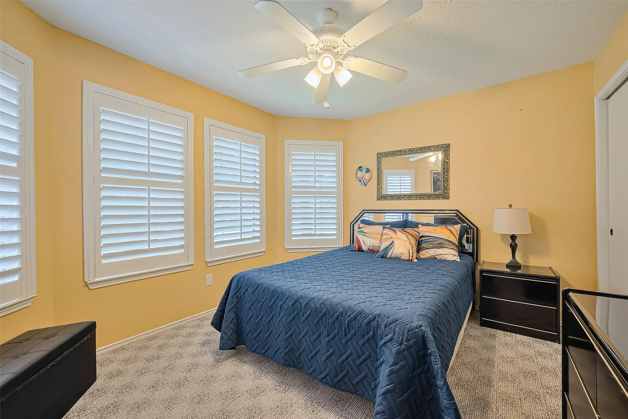 Property Slideshow image 17 of 46 | 2738 n larkspur cir, Pearland, TX, 77584
