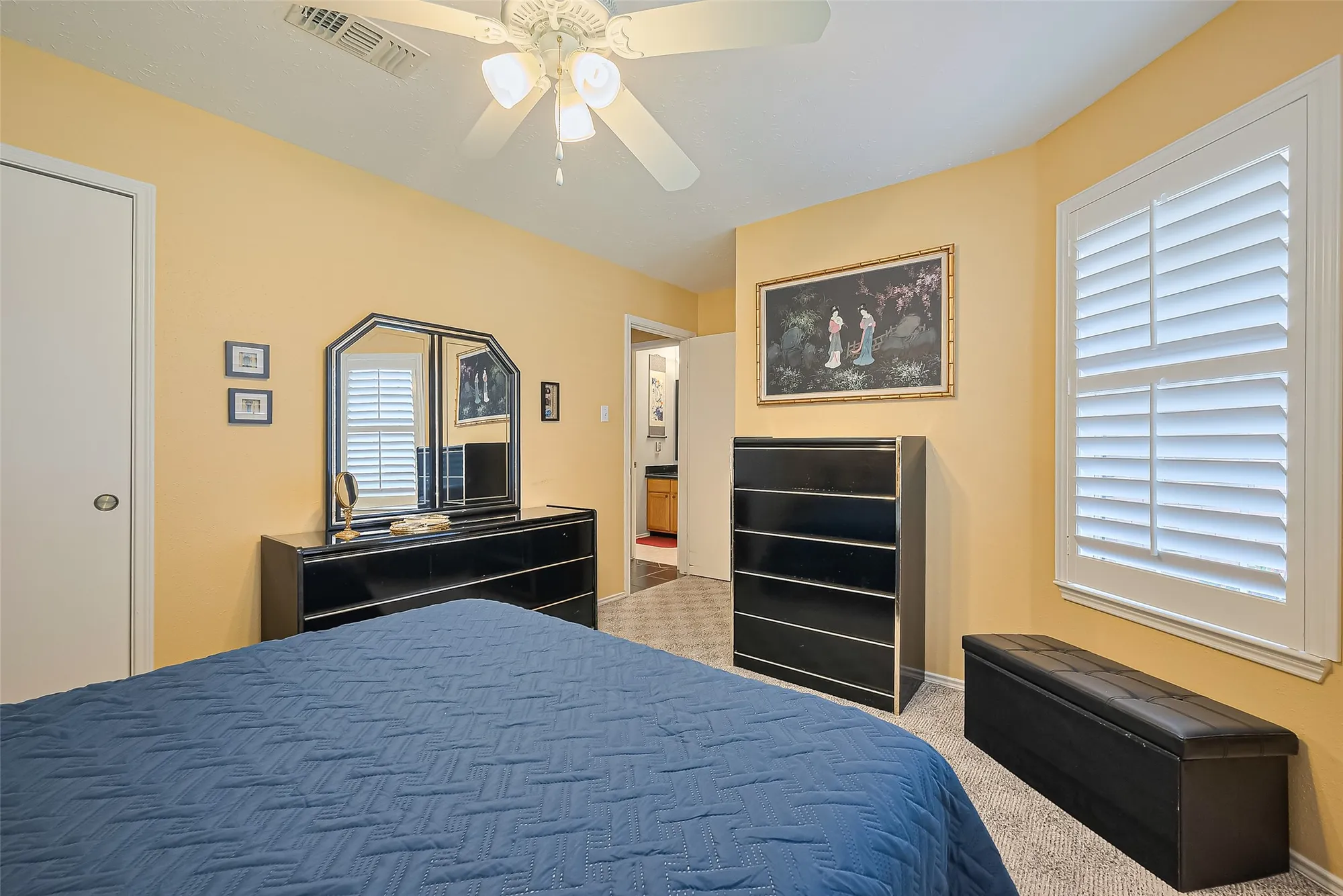 Property Slideshow image 19 of 46 | 2738 n larkspur cir, Pearland, TX, 77584