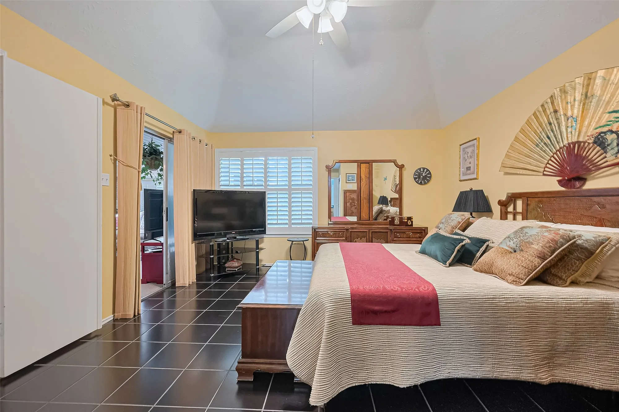 Property Slideshow image 25 of 46 | 2738 n larkspur cir, Pearland, TX, 77584