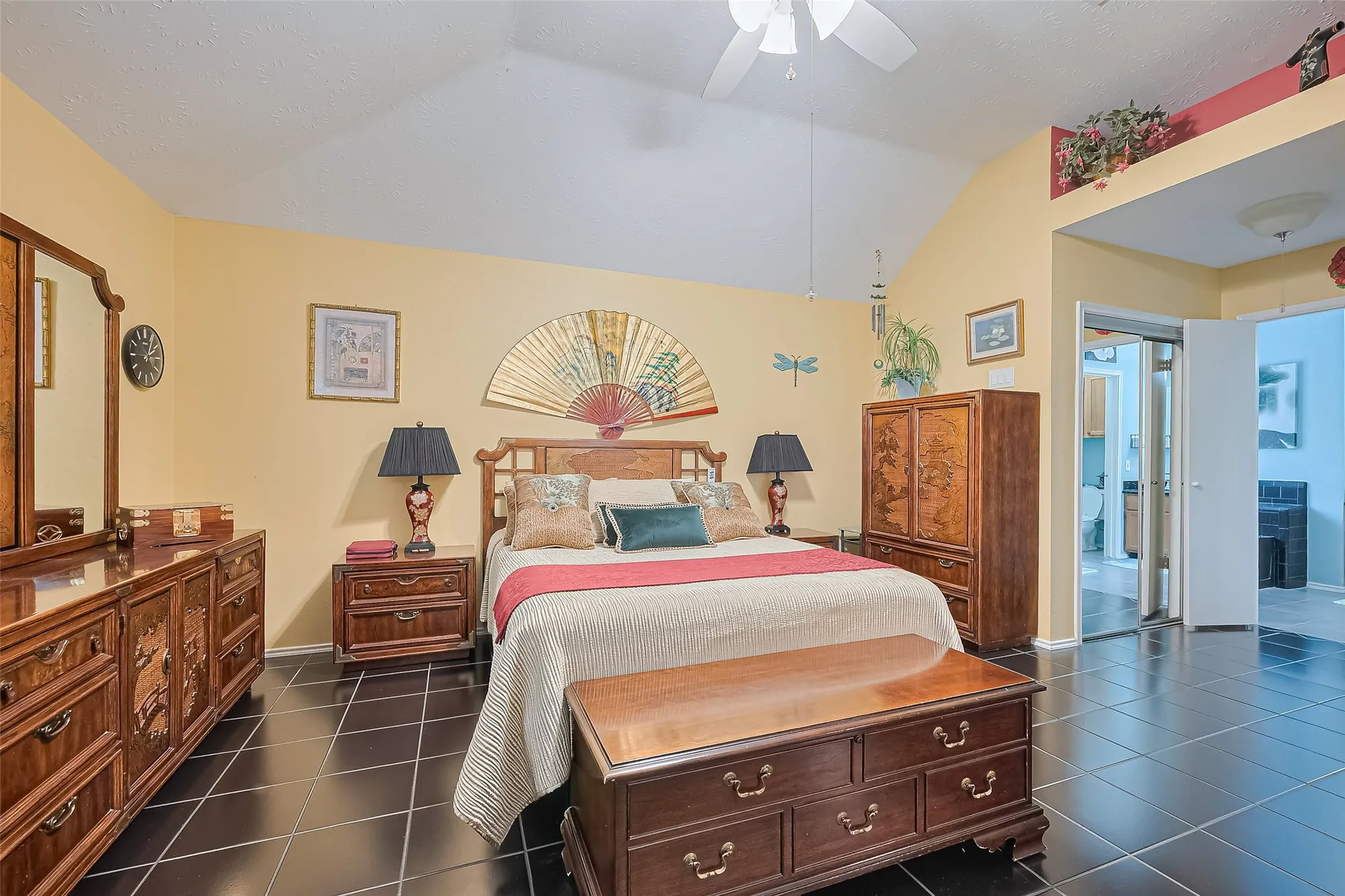 Property Slideshow image 23 of 46 | 2738 n larkspur cir, Pearland, TX, 77584