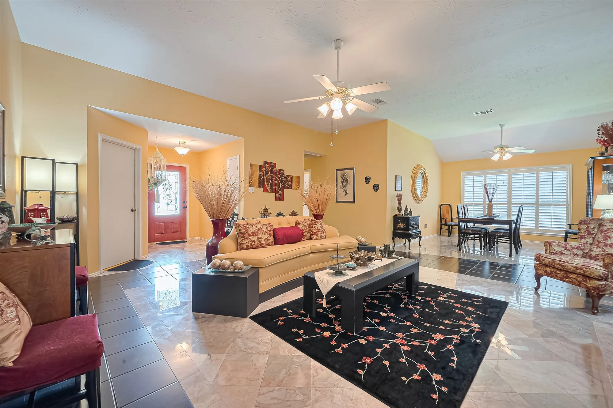 Property Slideshow image 4 of 46 | 2738 n larkspur cir, Pearland, TX, 77584