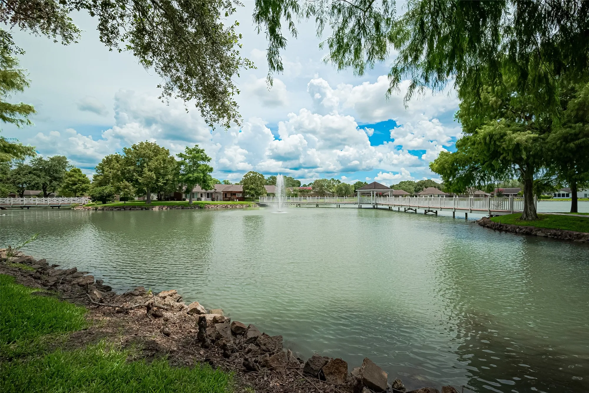 Property Slideshow image 43 of 46 | 2738 n larkspur cir, Pearland, TX, 77584