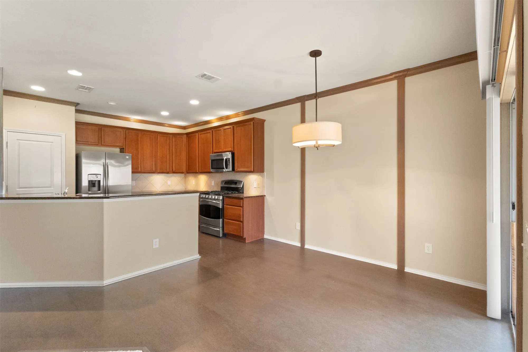 Property Slideshow image 12 of 38 | 6655 dewees ln, Frisco, TX, 75036