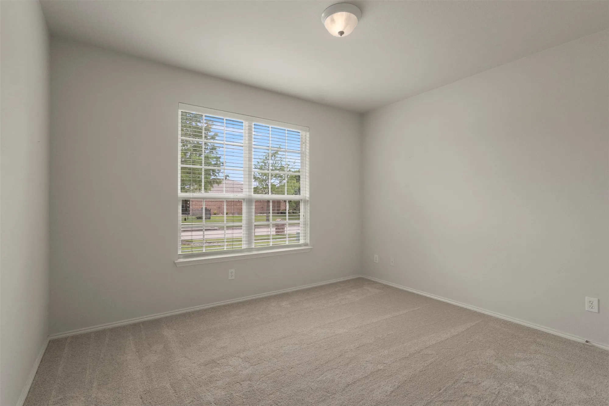 Property Slideshow image 20 of 38 | 6655 dewees ln, Frisco, TX, 75036