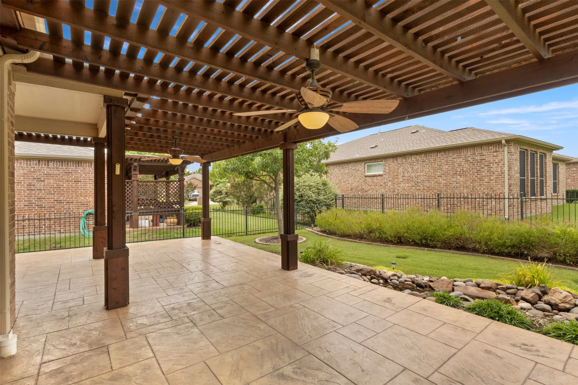 Property Slideshow image 33 of 38 | 6655 dewees ln, Frisco, TX, 75036