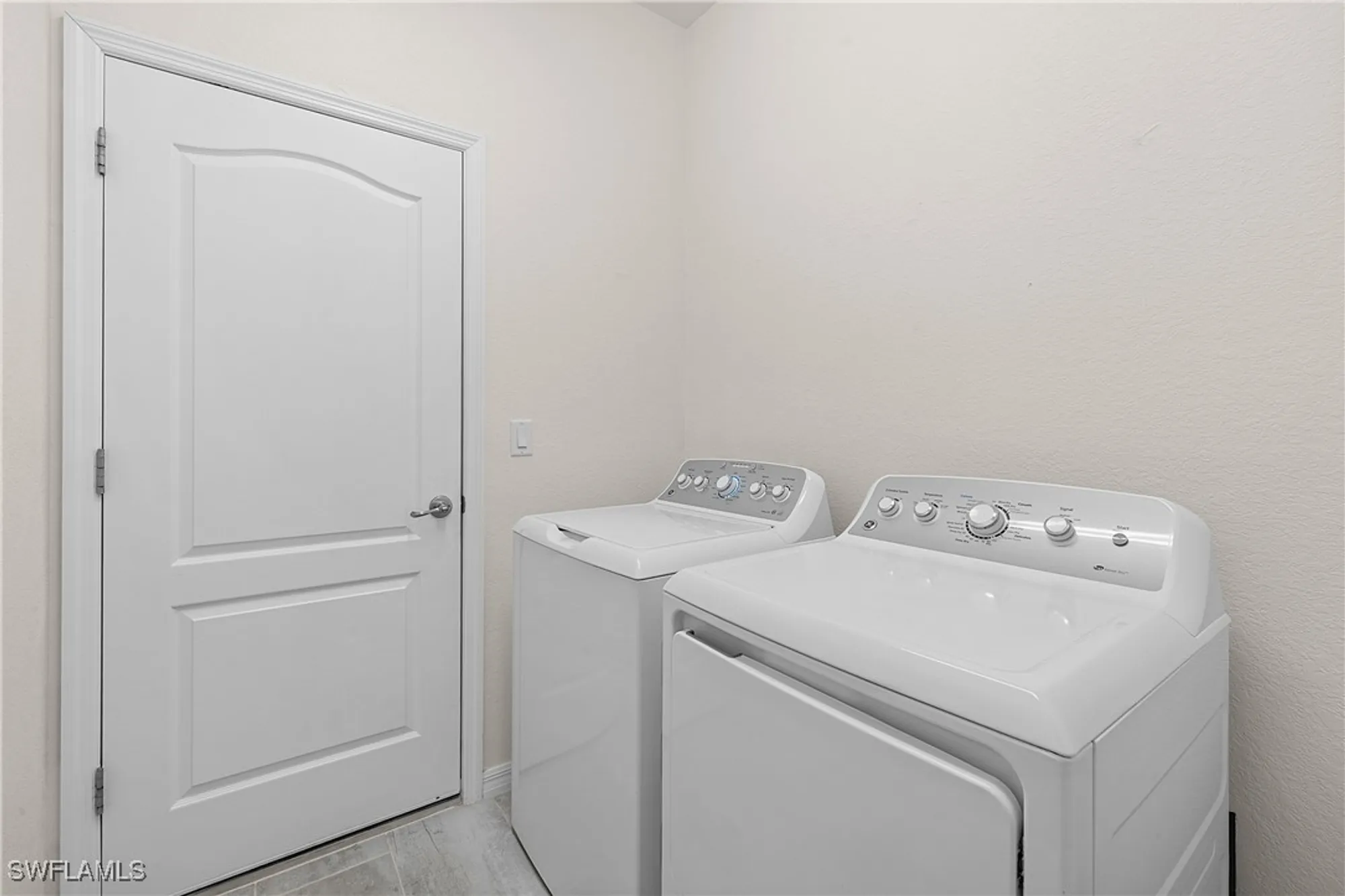 Property Slideshow image 38 of 49 | 19368 elston way, Estero, FL, 33928