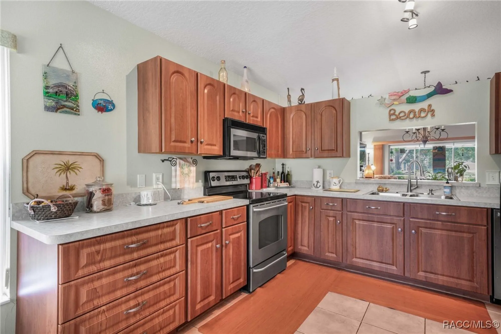 Property Slideshow image 16 of 50 | 6354 w cannondale dr, Crystal River, FL, 34429