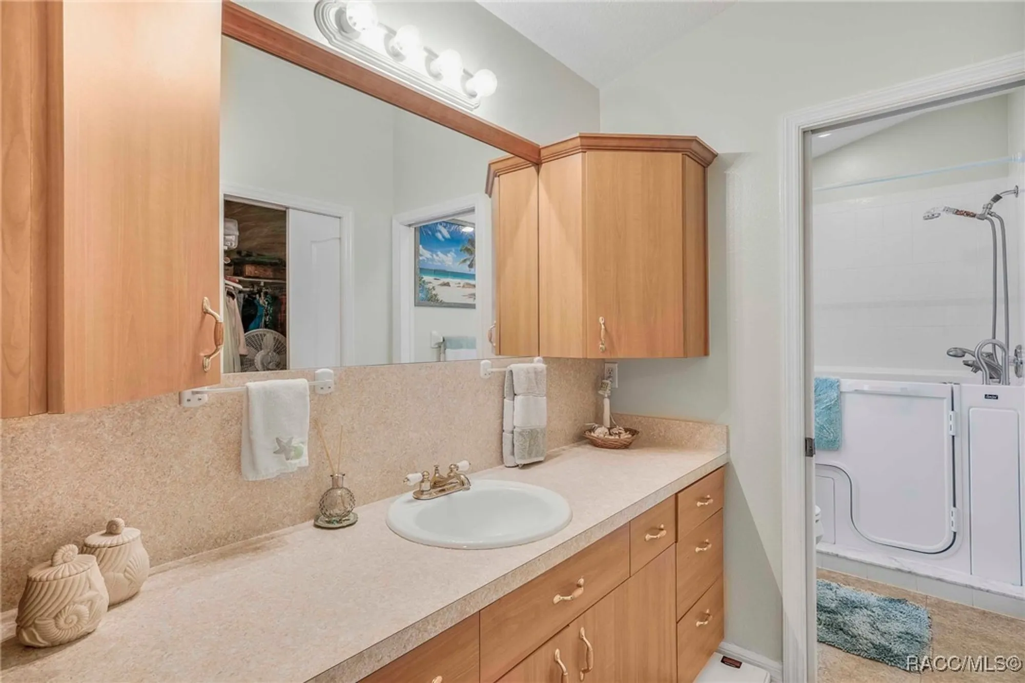 Property Slideshow image 23 of 50 | 6354 w cannondale dr, Crystal River, FL, 34429