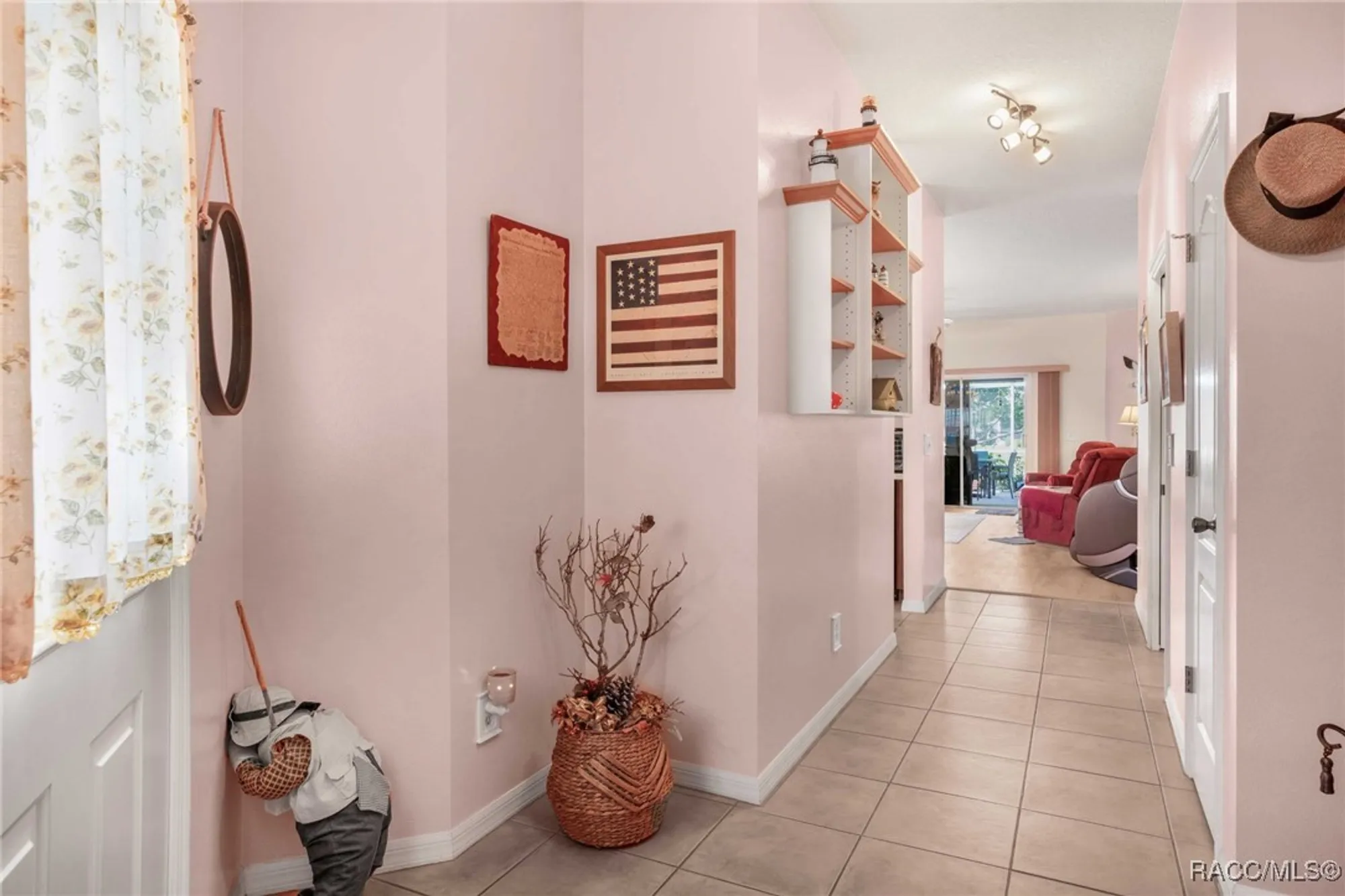 Property Slideshow image 7 of 50 | 6354 w cannondale dr, Crystal River, FL, 34429