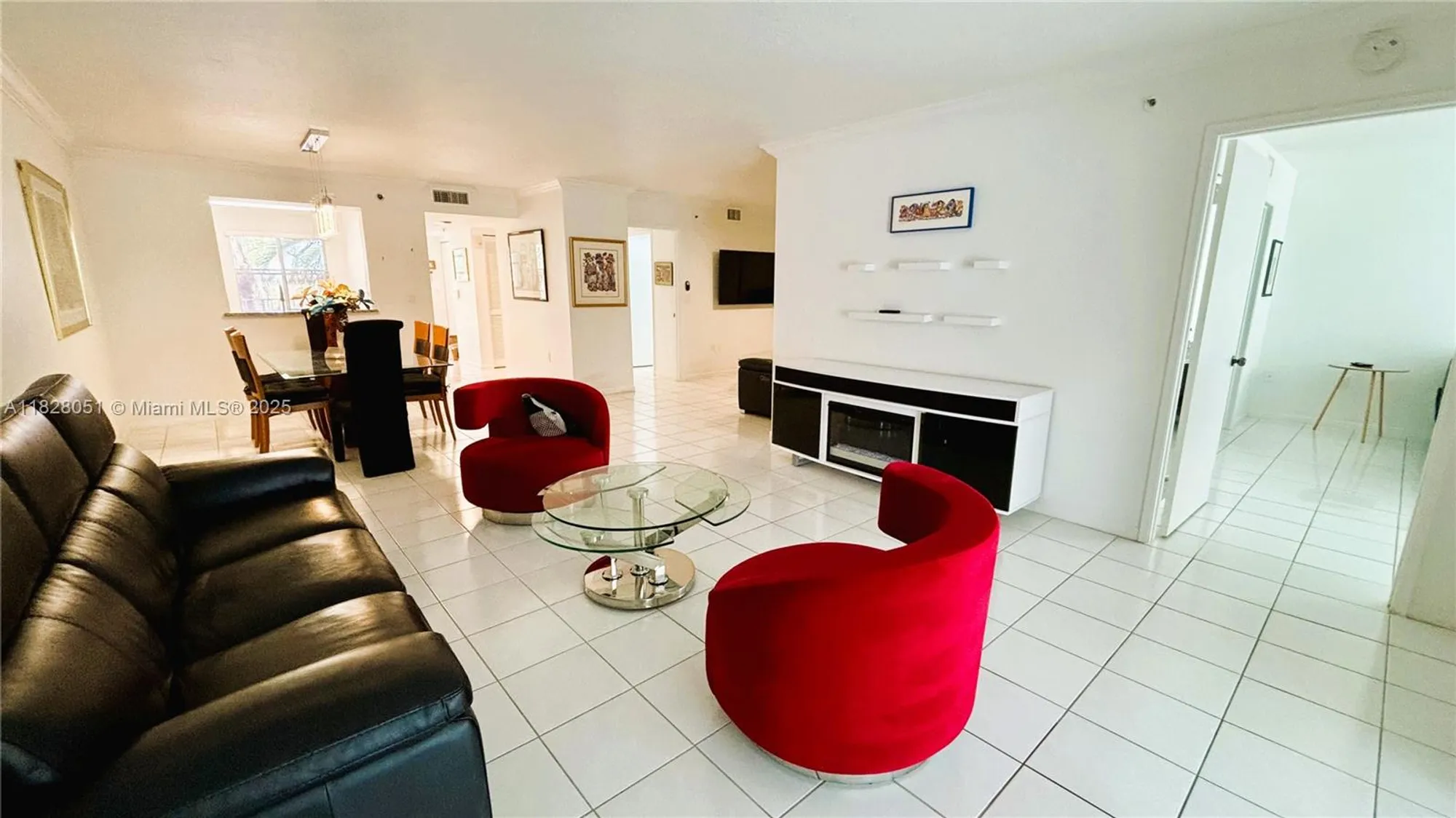 Property Slideshow image 11 of 23 | 6080 huntwick ter apt 305, Delray Beach, FL, 33484