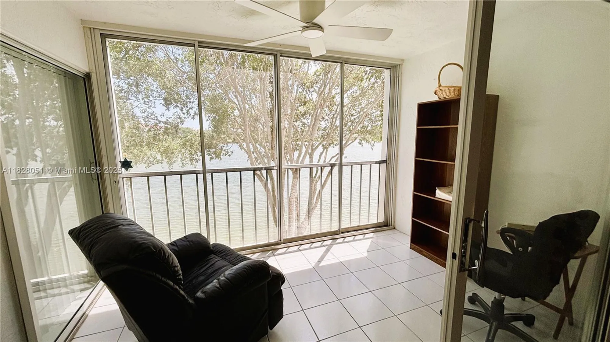 Property Slideshow image 4 of 23 | 6080 huntwick ter apt 305, Delray Beach, FL, 33484