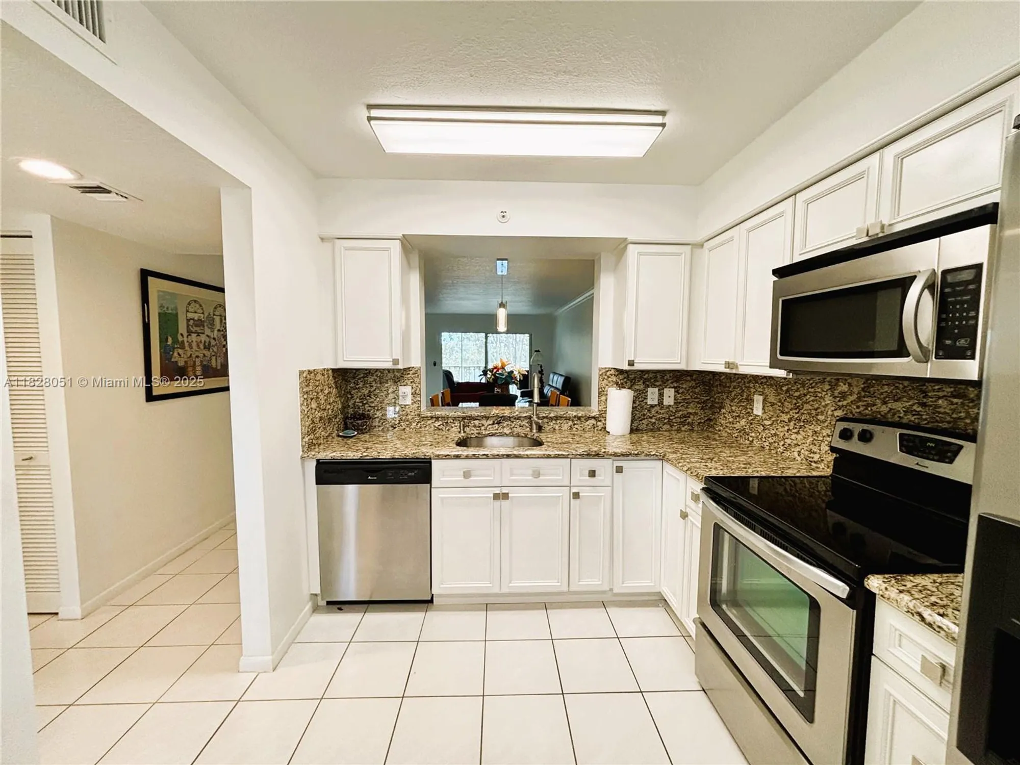 Property Slideshow image 7 of 23 | 6080 huntwick ter apt 305, Delray Beach, FL, 33484