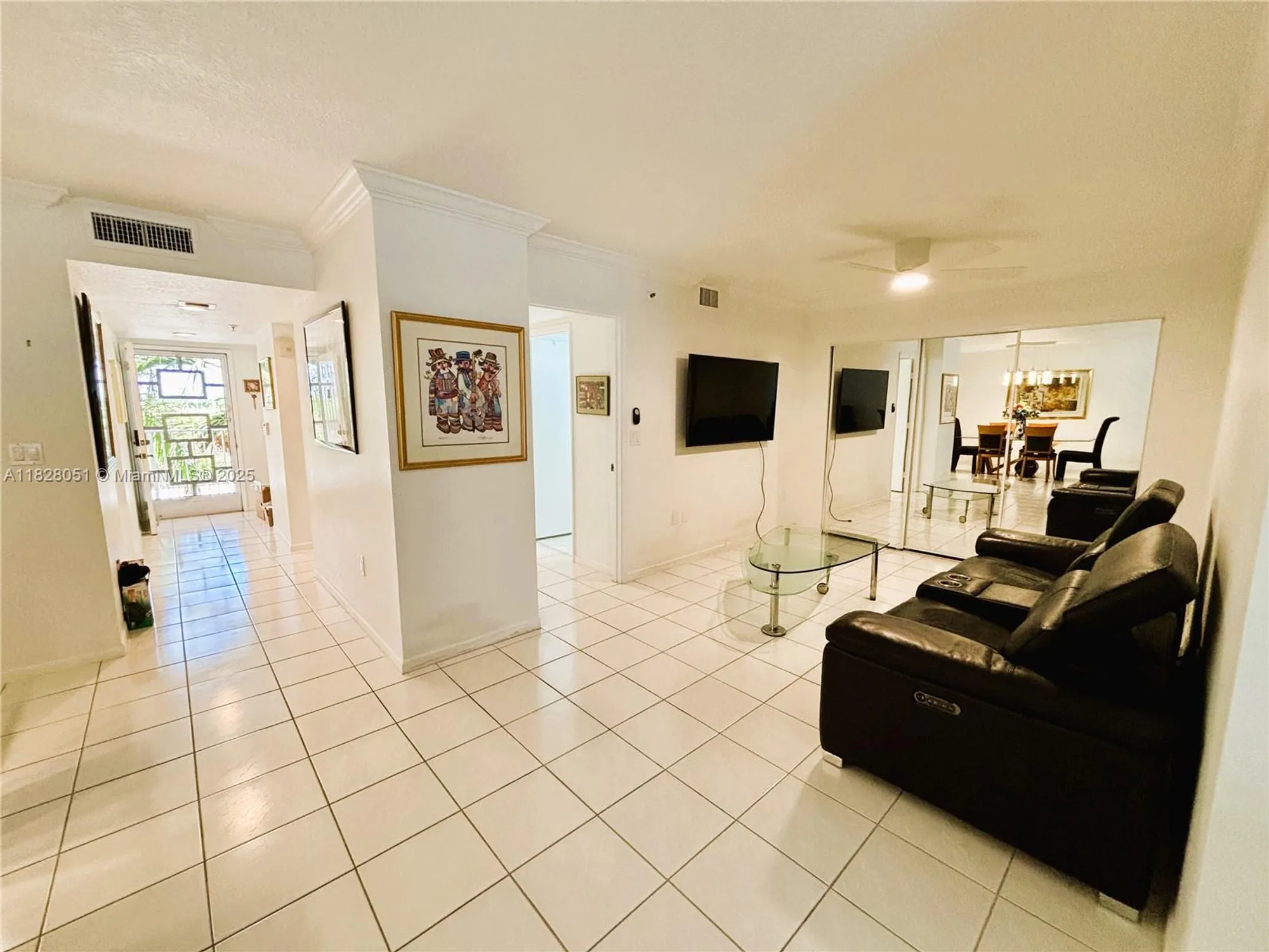 Property Slideshow image 8 of 23 | 6080 huntwick ter apt 305, Delray Beach, FL, 33484