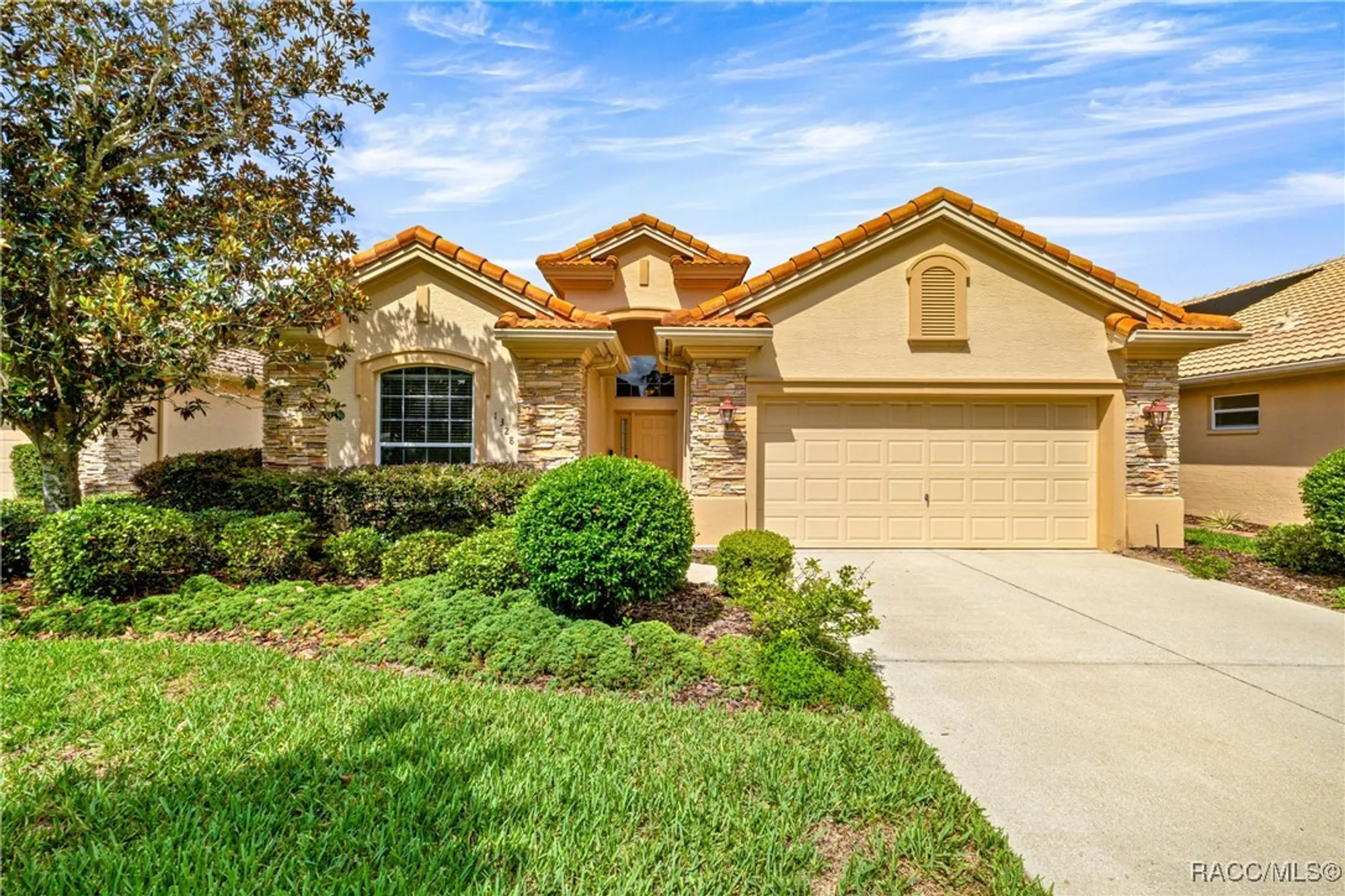 Property Slideshow image 1 of 88 | 1328 w diamond shore loop, Hernando, FL, 34442